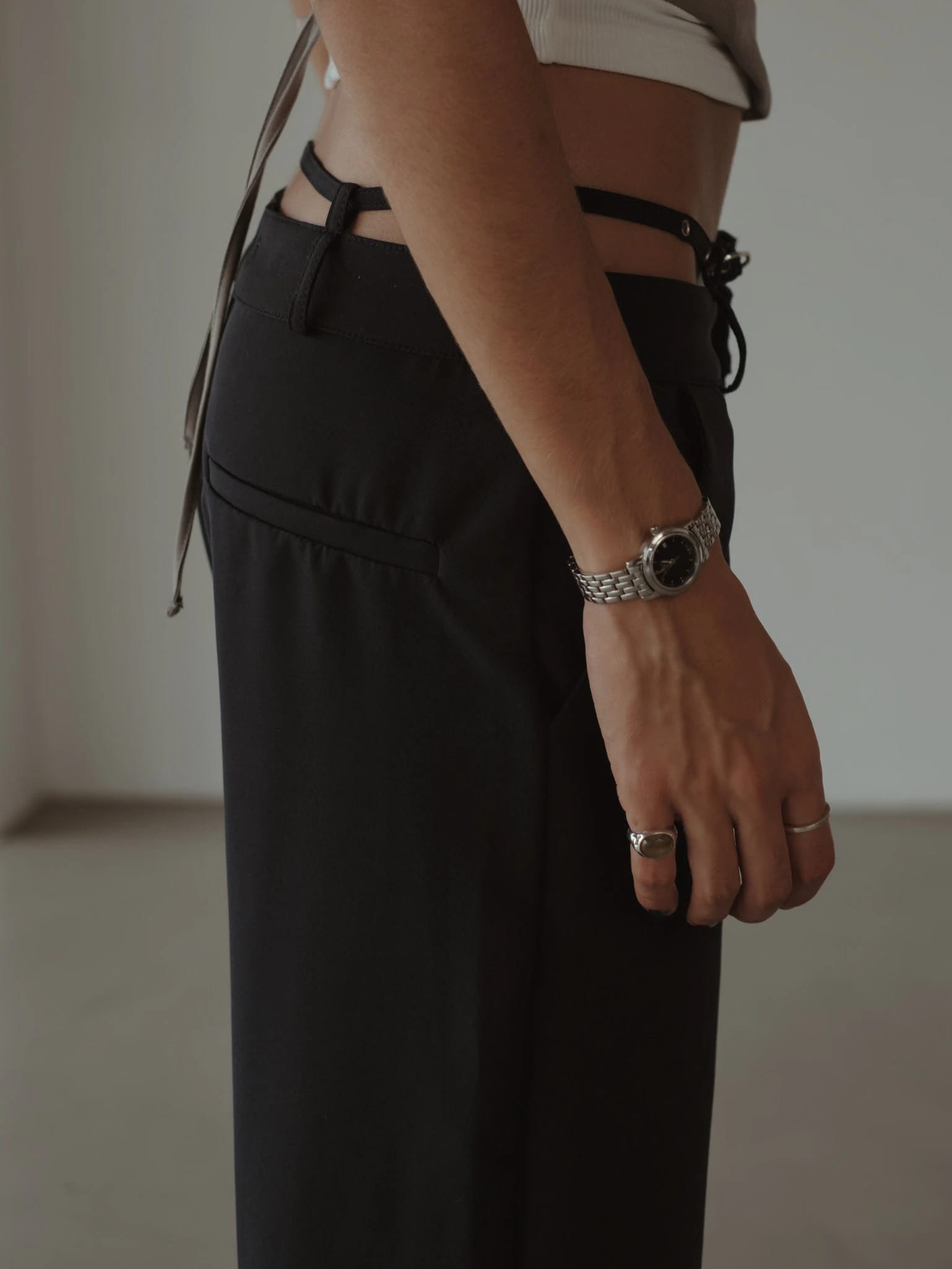 CROSS BELT TROUSER - BLACK - imagen 9