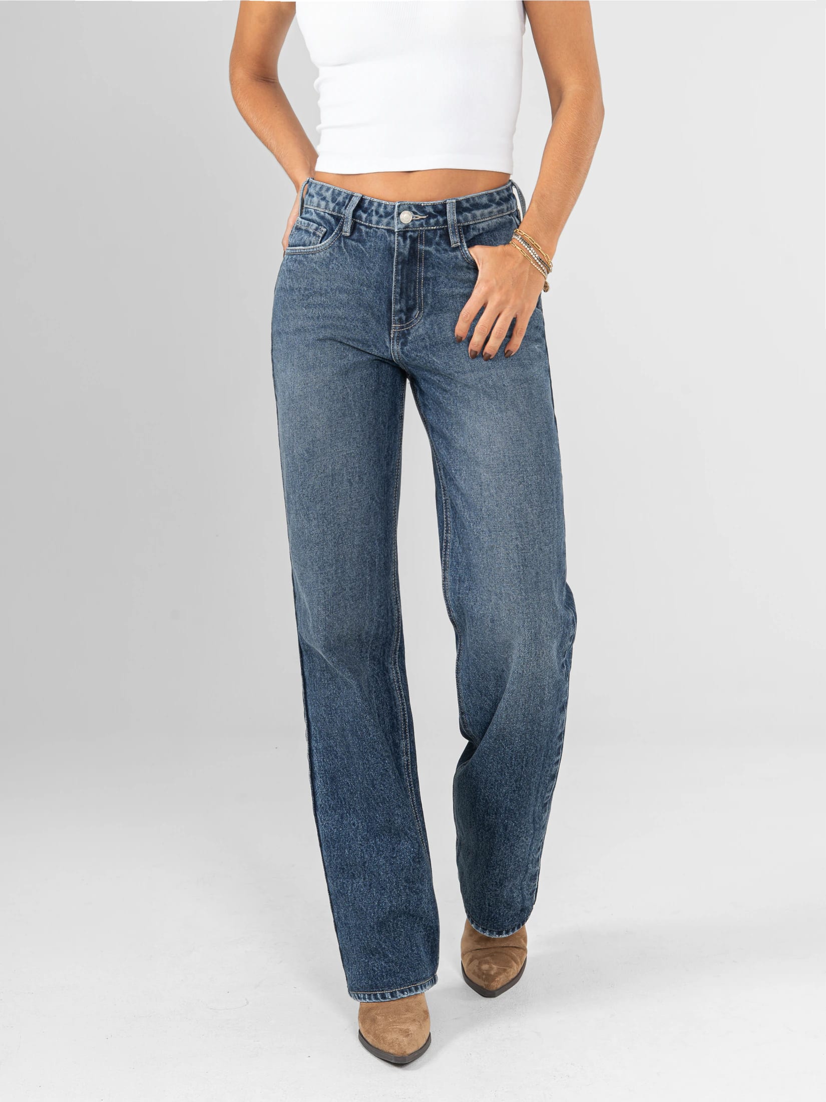 Ref: 066363 Jean straight leg, rígido, tiro medio, tono azul medio oscuro - imagen 1
