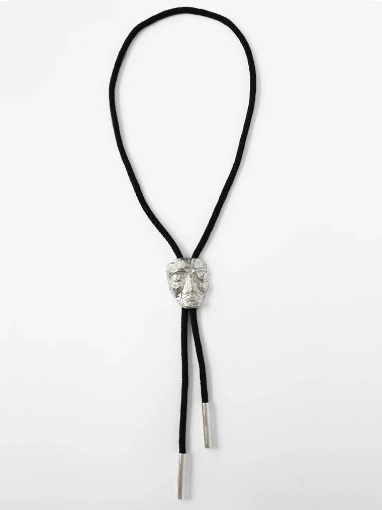 CARVED FACE BOLO TIE - imagen 1