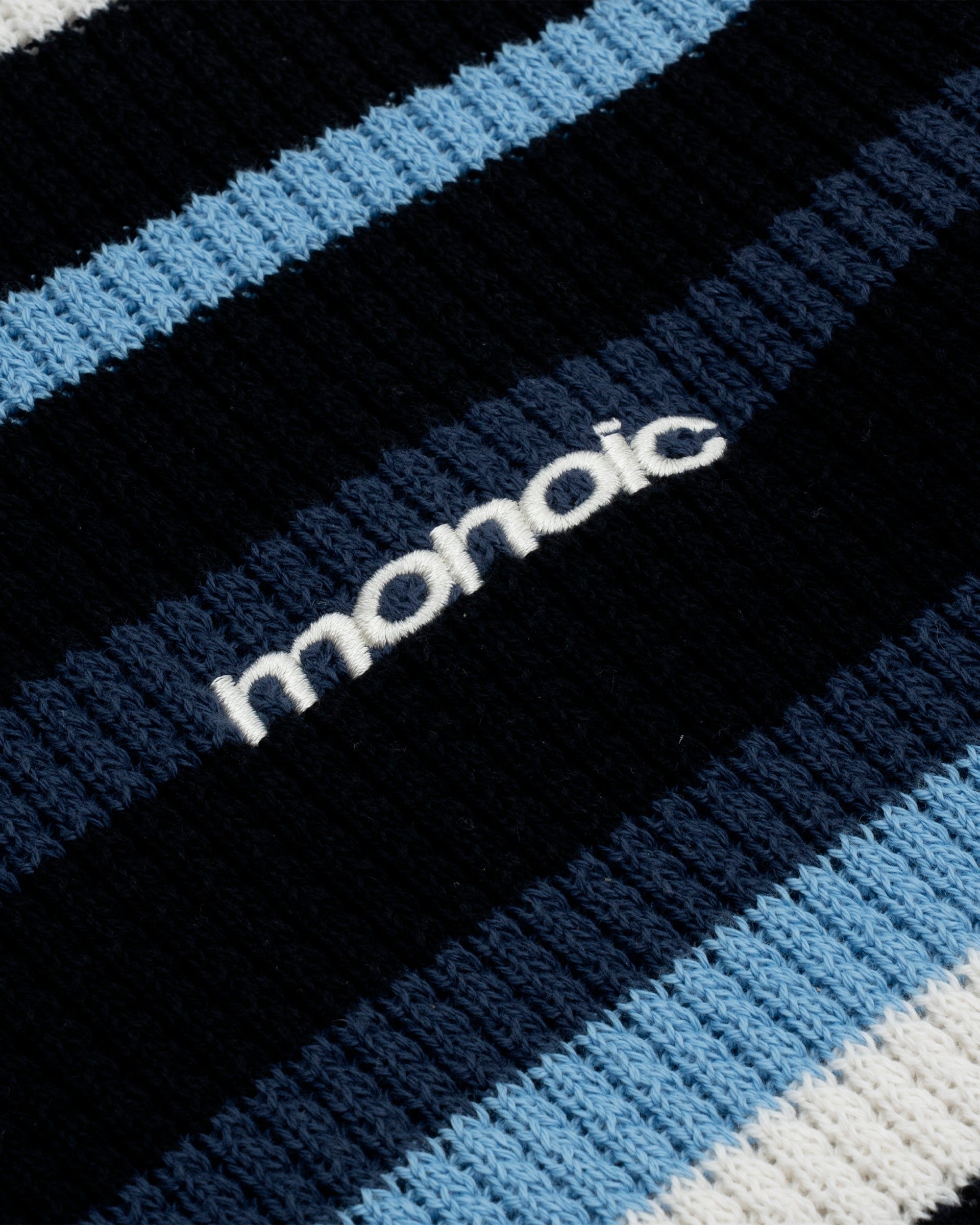 Striped Knitwear Sweater – Azul, Crema y Negro - imagen 4
