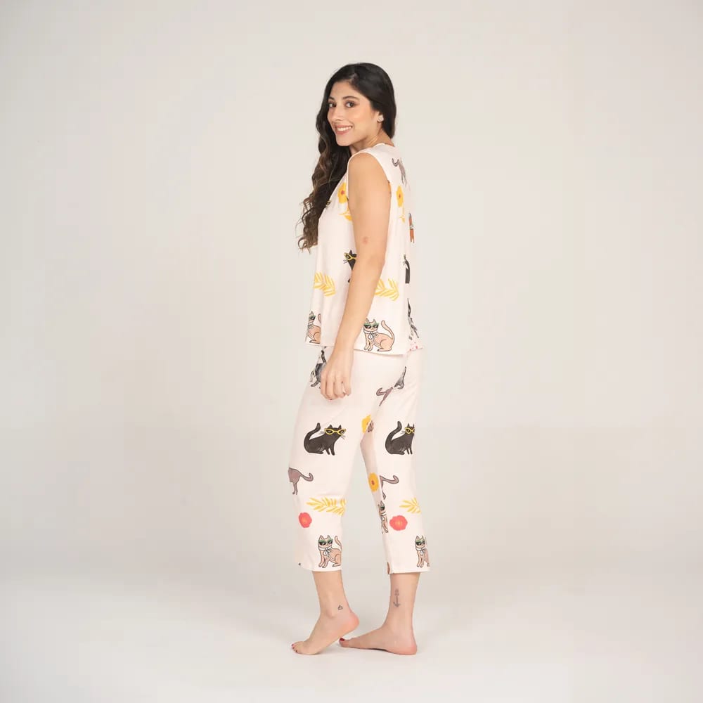 Conjunto de Pijama Pantalón Capri Gatuna. - imagen 6