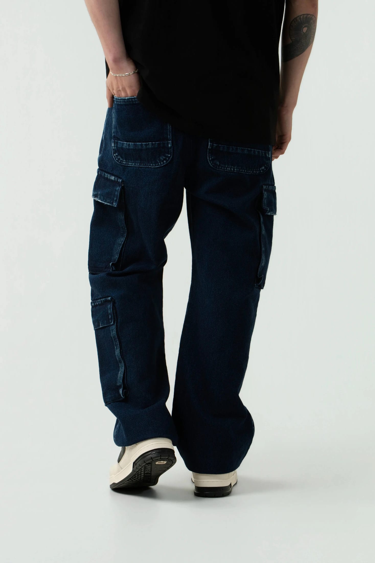 JEAN CARGO COLOR AZUL OSCURO - imagen 4