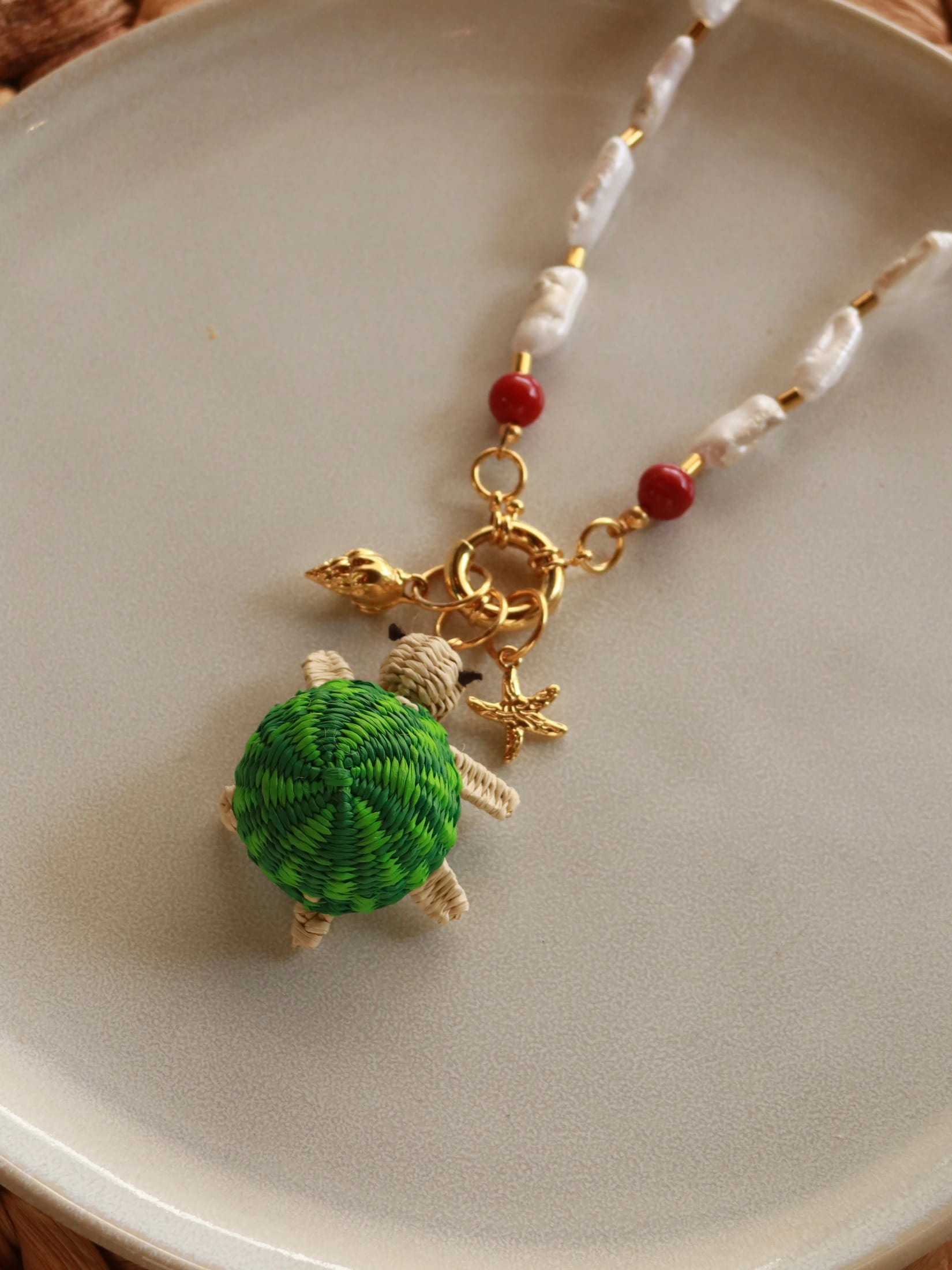 Senda Necklace Pearl + 3 Removable Charms - imagen 4