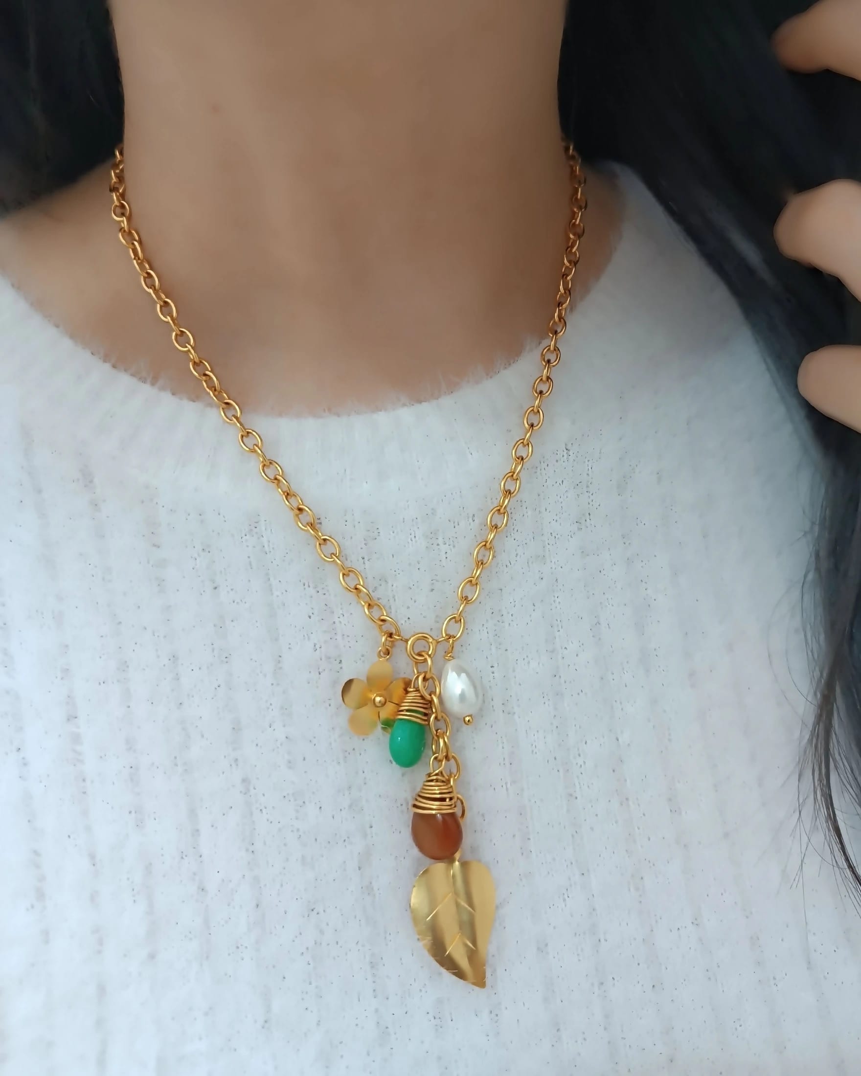 Cadena medianas  y dijes con ágatas Mary - imagen 2