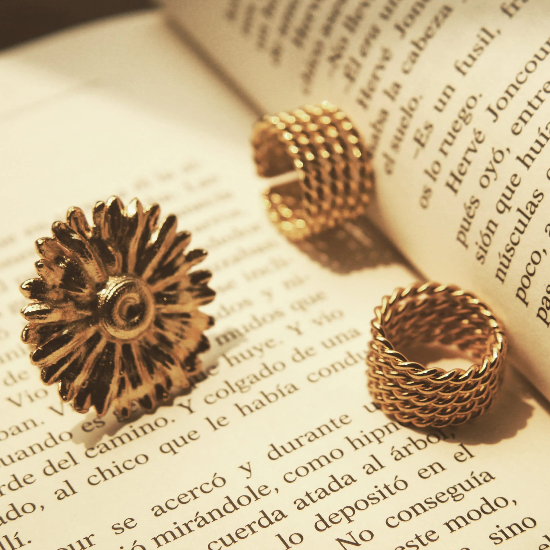 Anillo con flor de margarita grande - imagen 6