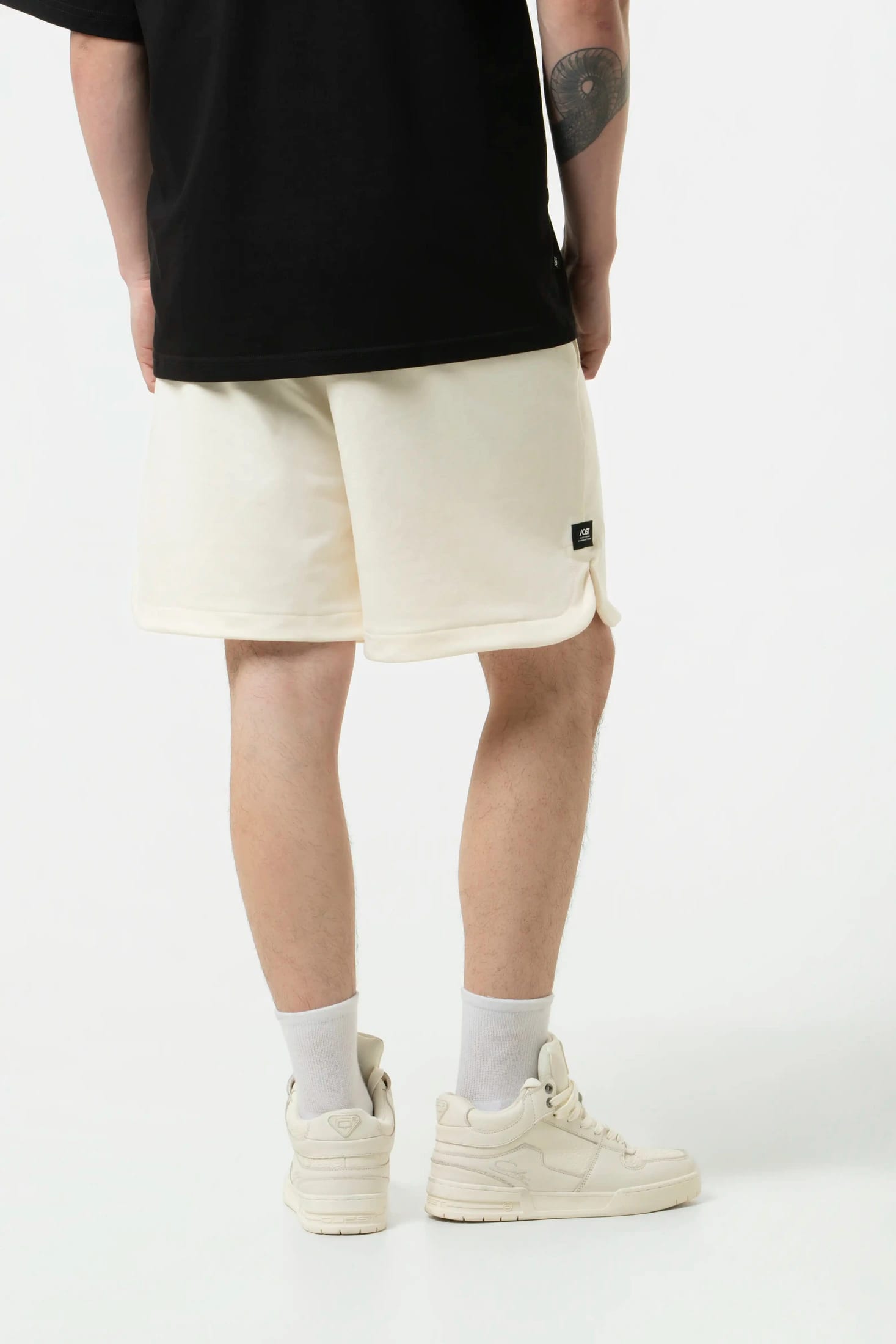 BERMUDA JOGG COLOR IVORY - imagen 4