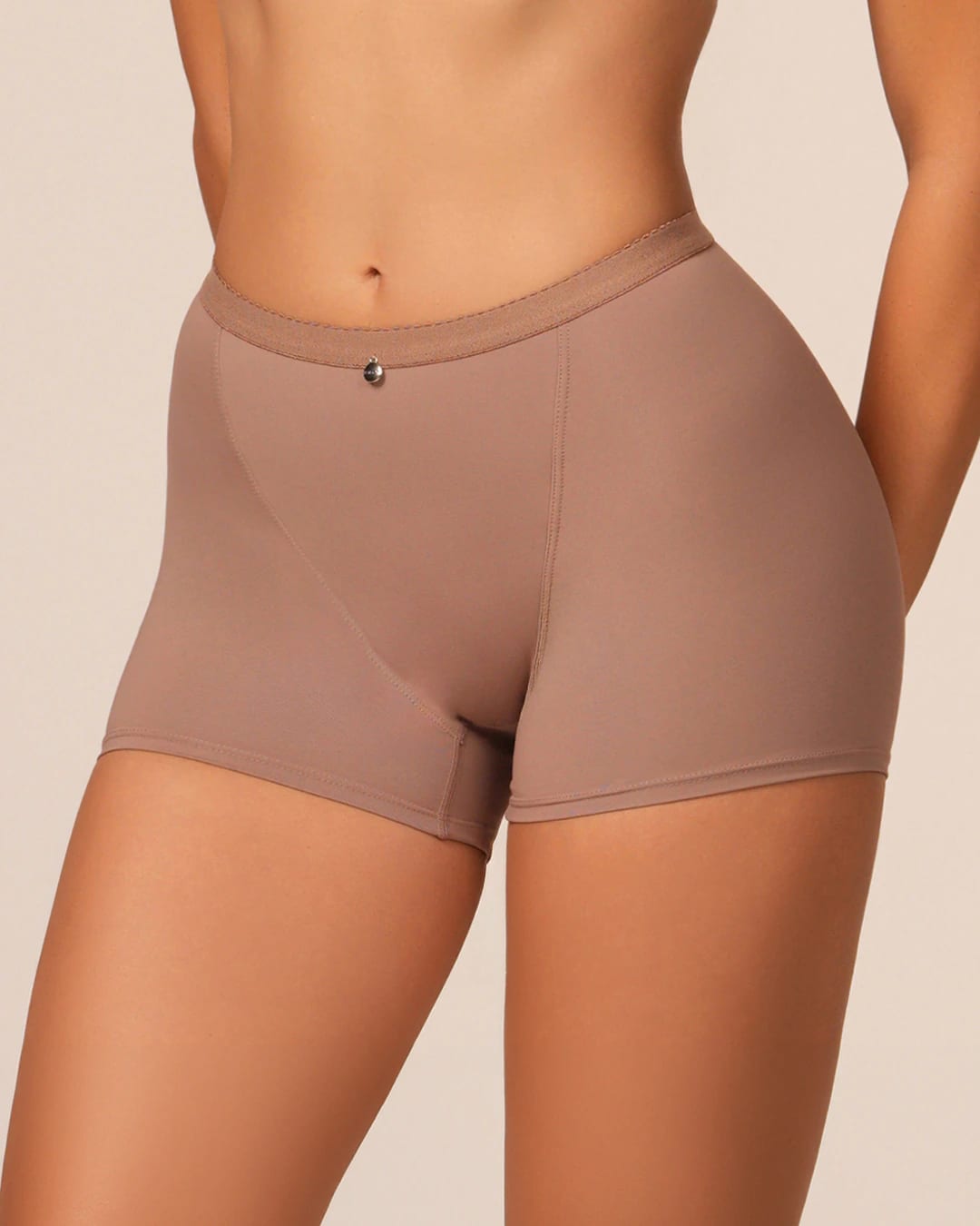 Boxer Femenino Tiro Alto Control Suave en Microfibra con Efecto Levanta Cola Ref. 8059 - imagen 1