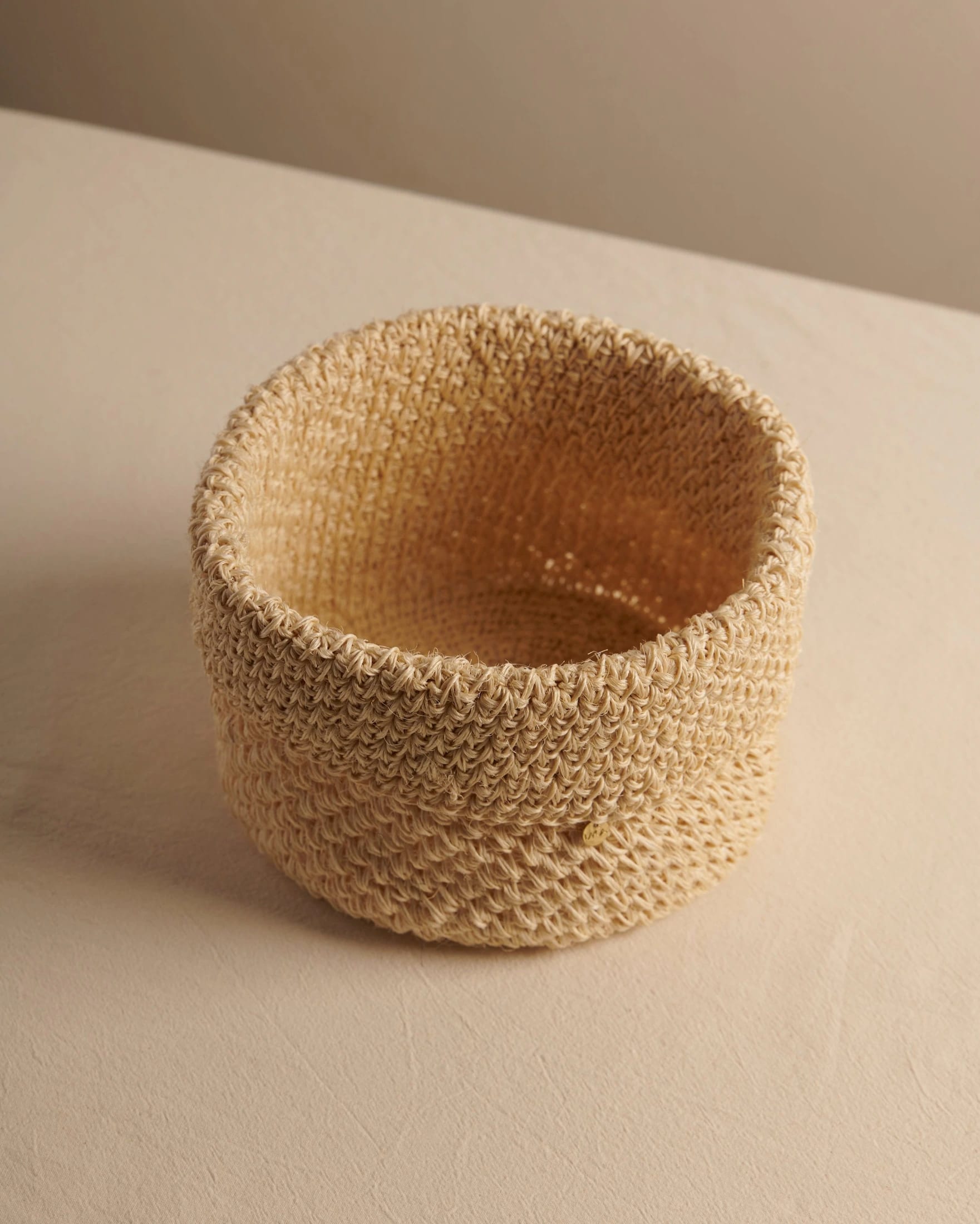 FIQUE MINI BASKET CREMA - imagen 2