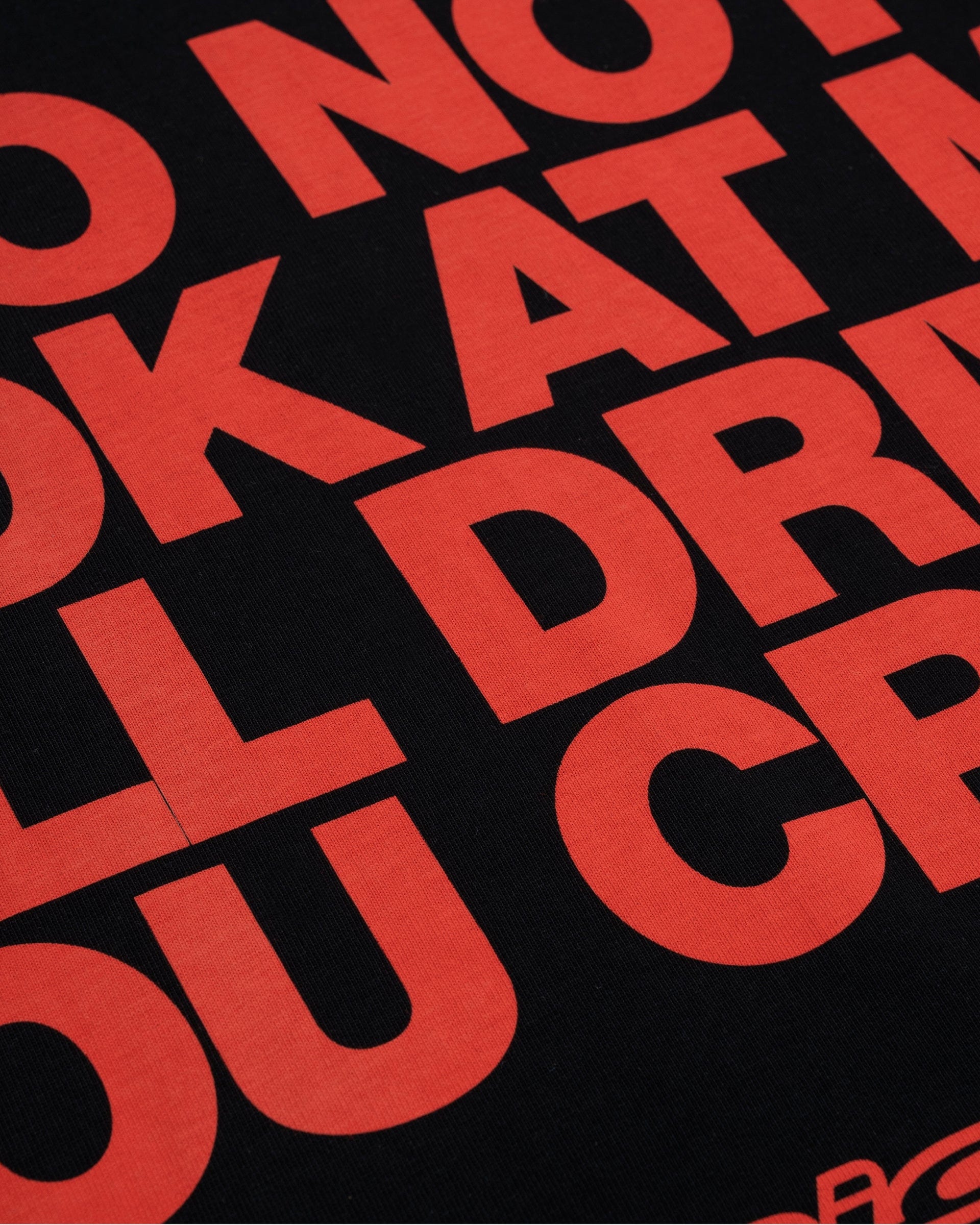 Camiseta Boxy Fit Don't Look - Negro Oscuro - imagen 3