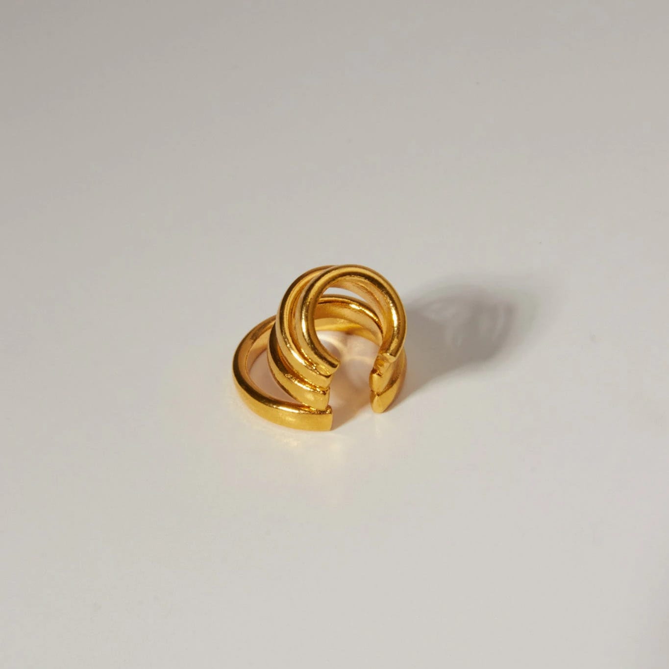 Circular Body Ear Cuff - imagen 2
