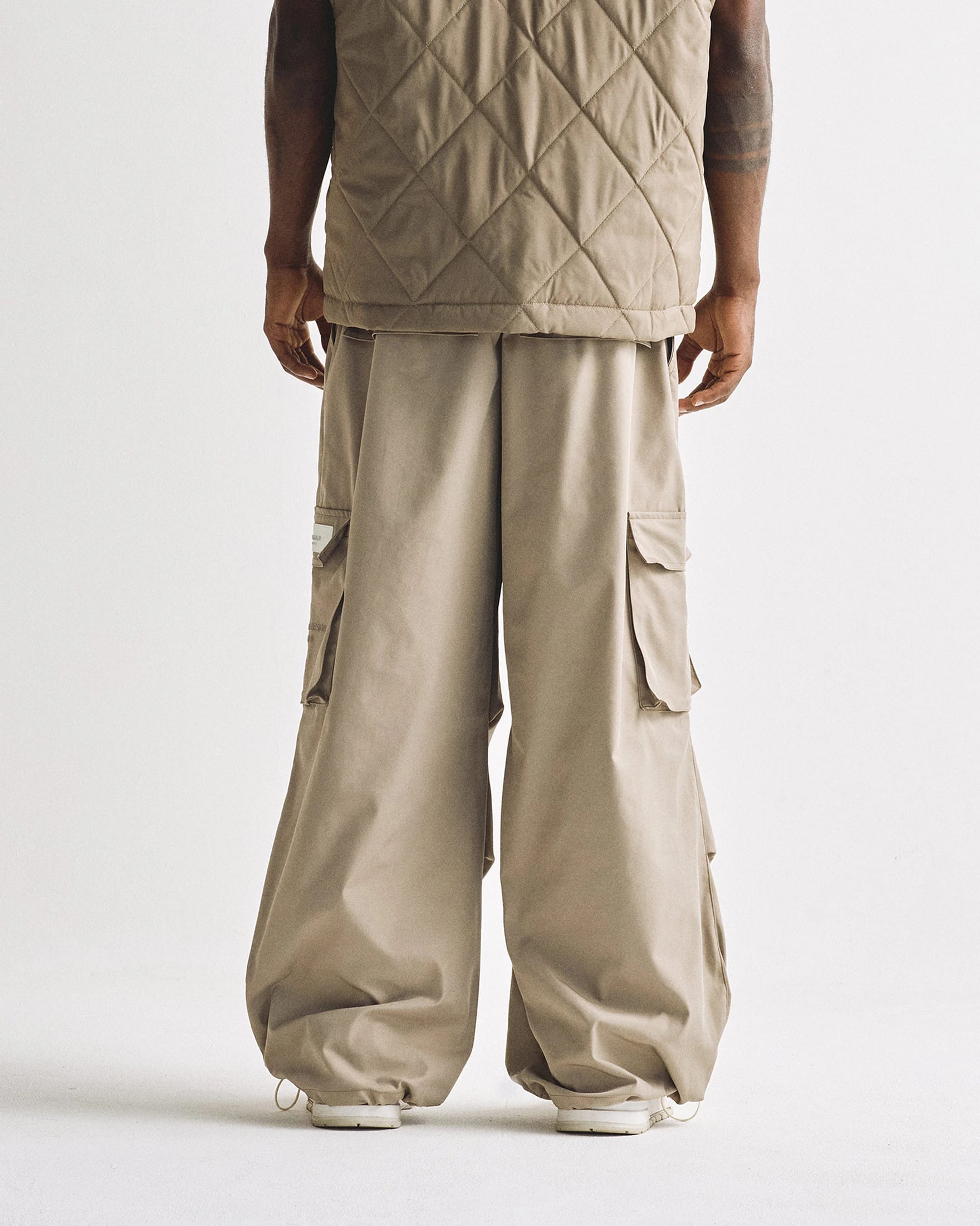 Basics Parachute V2 Cargo Pants Cream - imagen 14