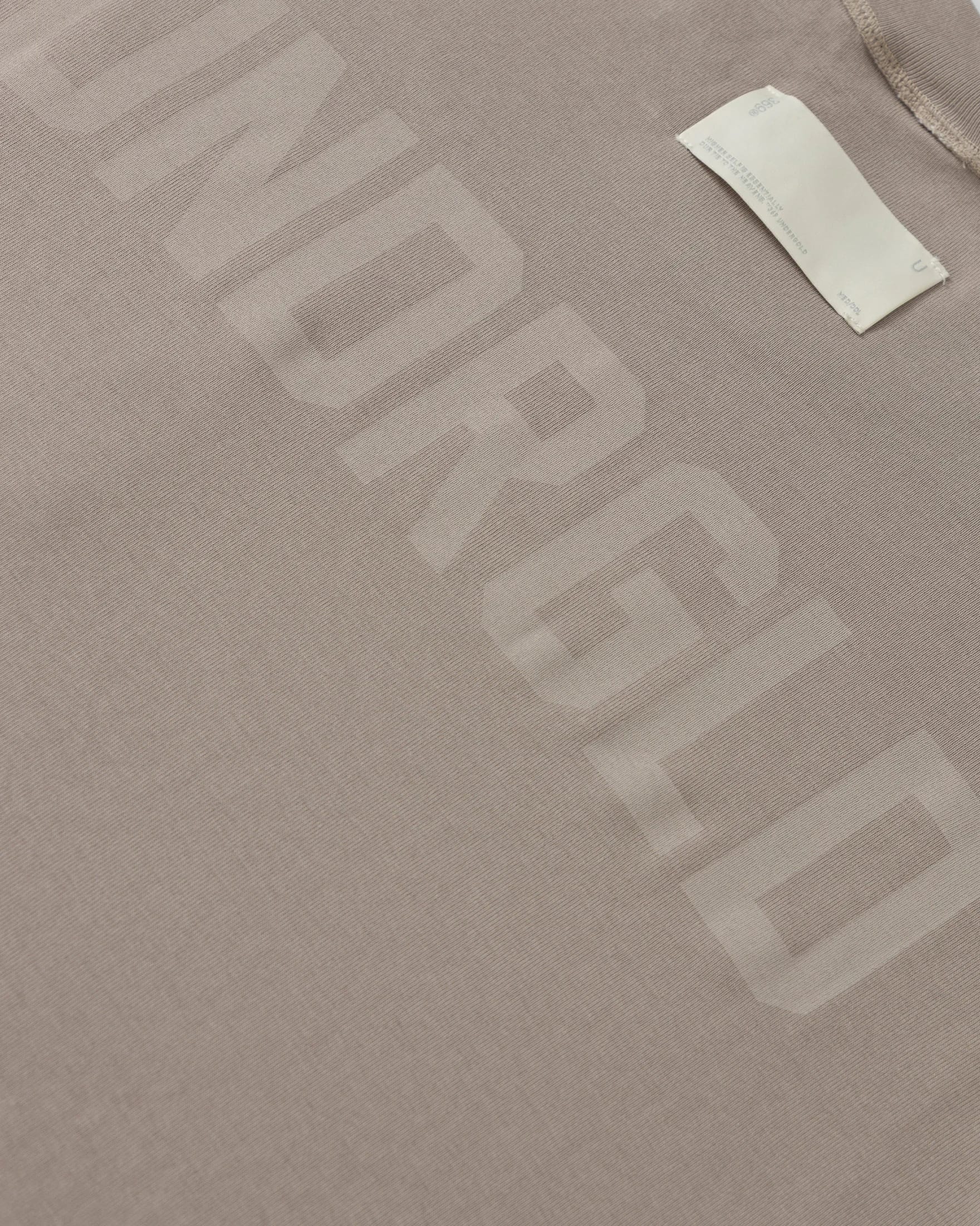 Basics UNDRGLD Boxy Fit Pocket Tshirt Light Brown - imagen 12