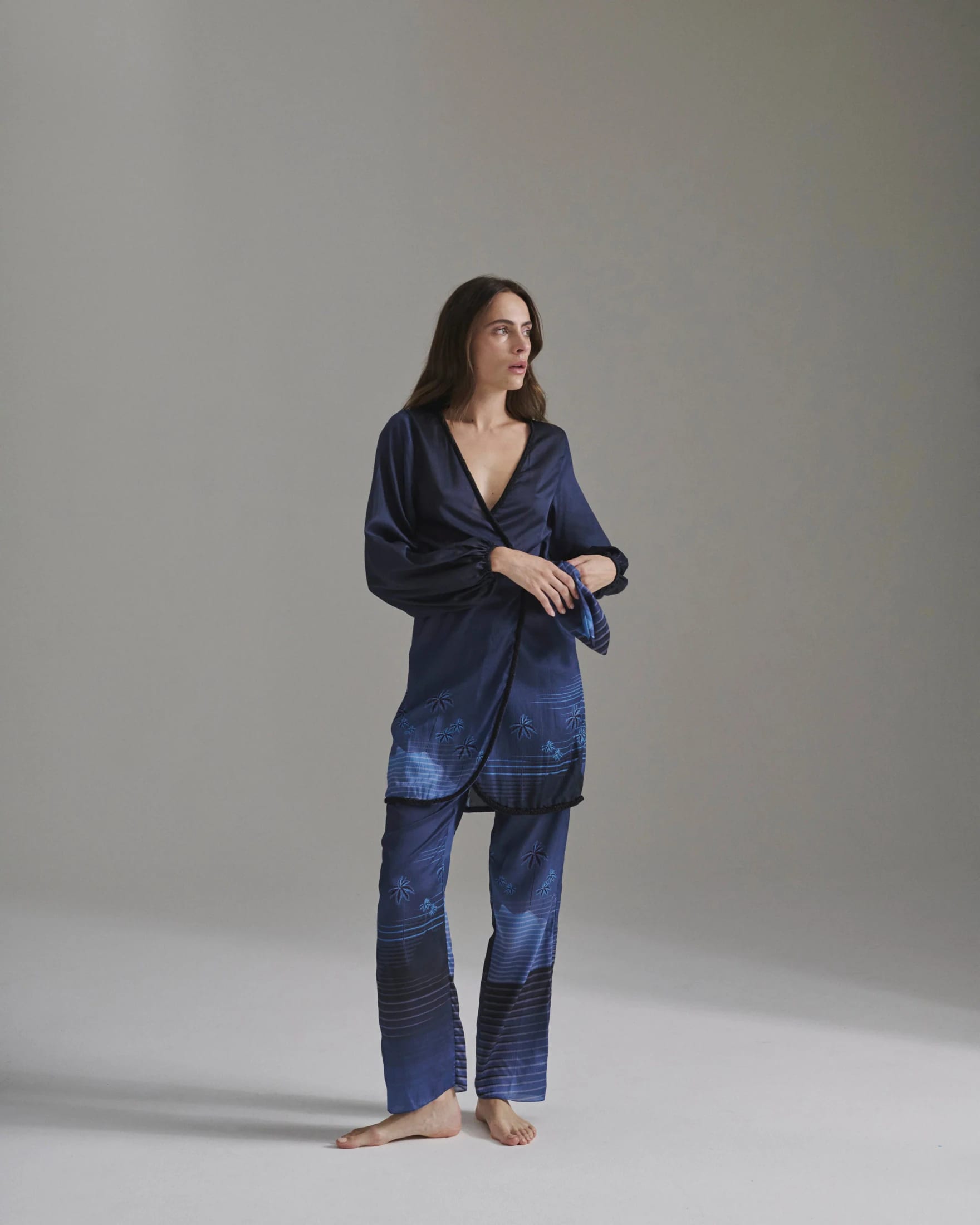 Hojarasca Martellato Silk Mini Dress / Navy Tropical Landscape - imagen 2
