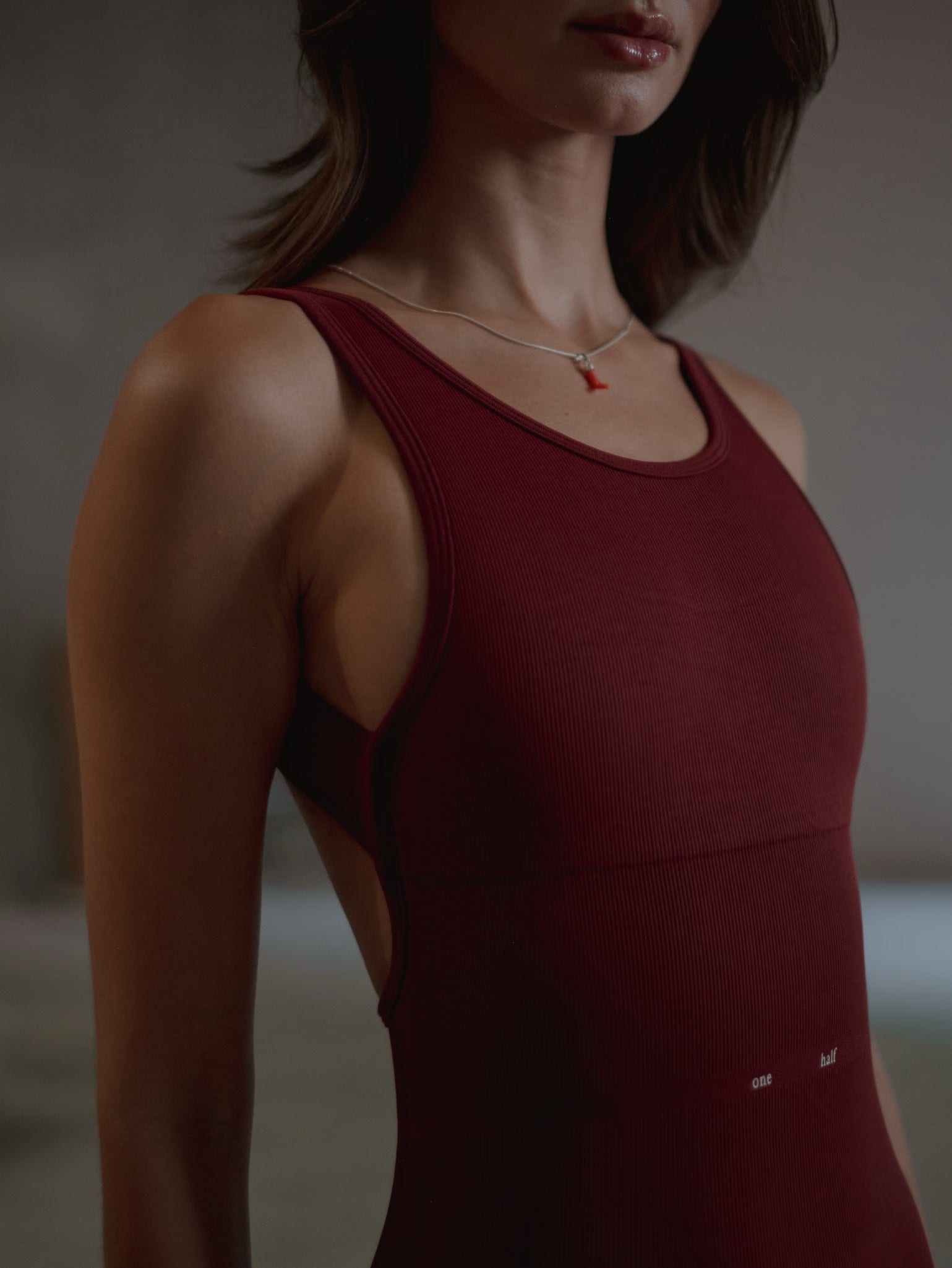 OPEN STRAPS SEAMLESS UNITARD - SOLID ROBUST RED - imagen 3