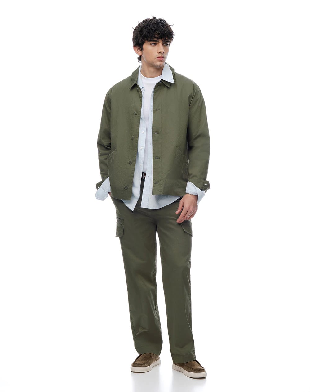 Chaqueta overshirt regular liviana verde oliva hombre - imagen 4