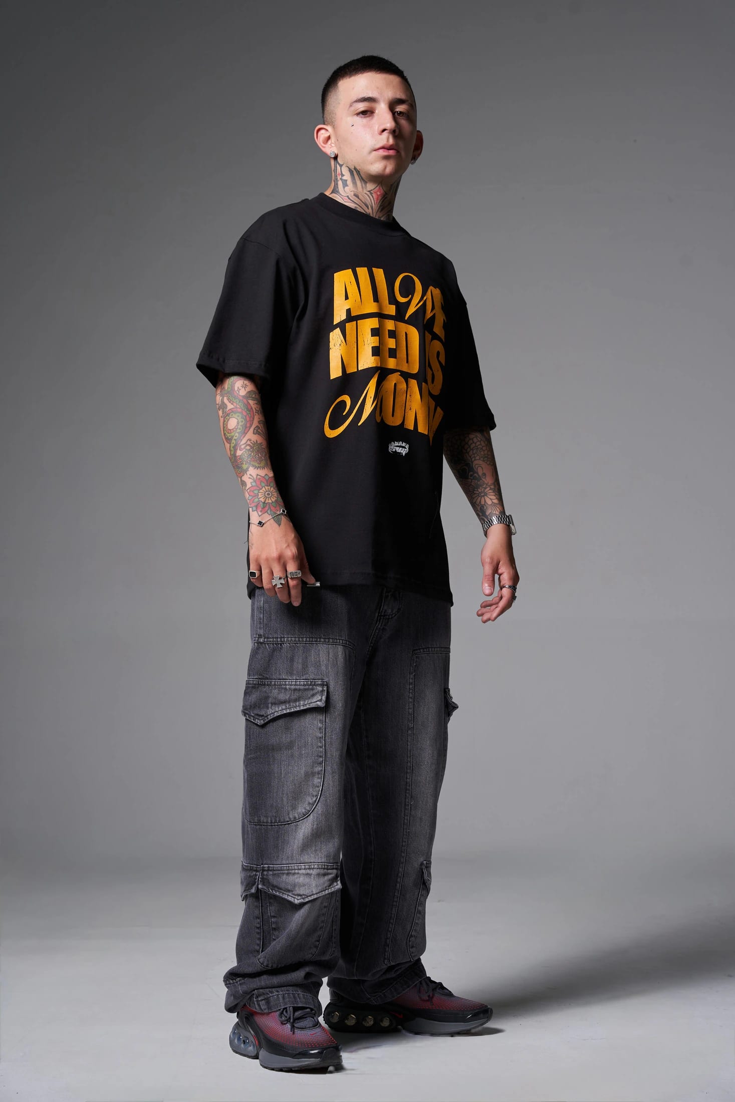 JEANS BAGGY 8 BOLSILLOS PARCHE GRIS OSCURO - imagen 1