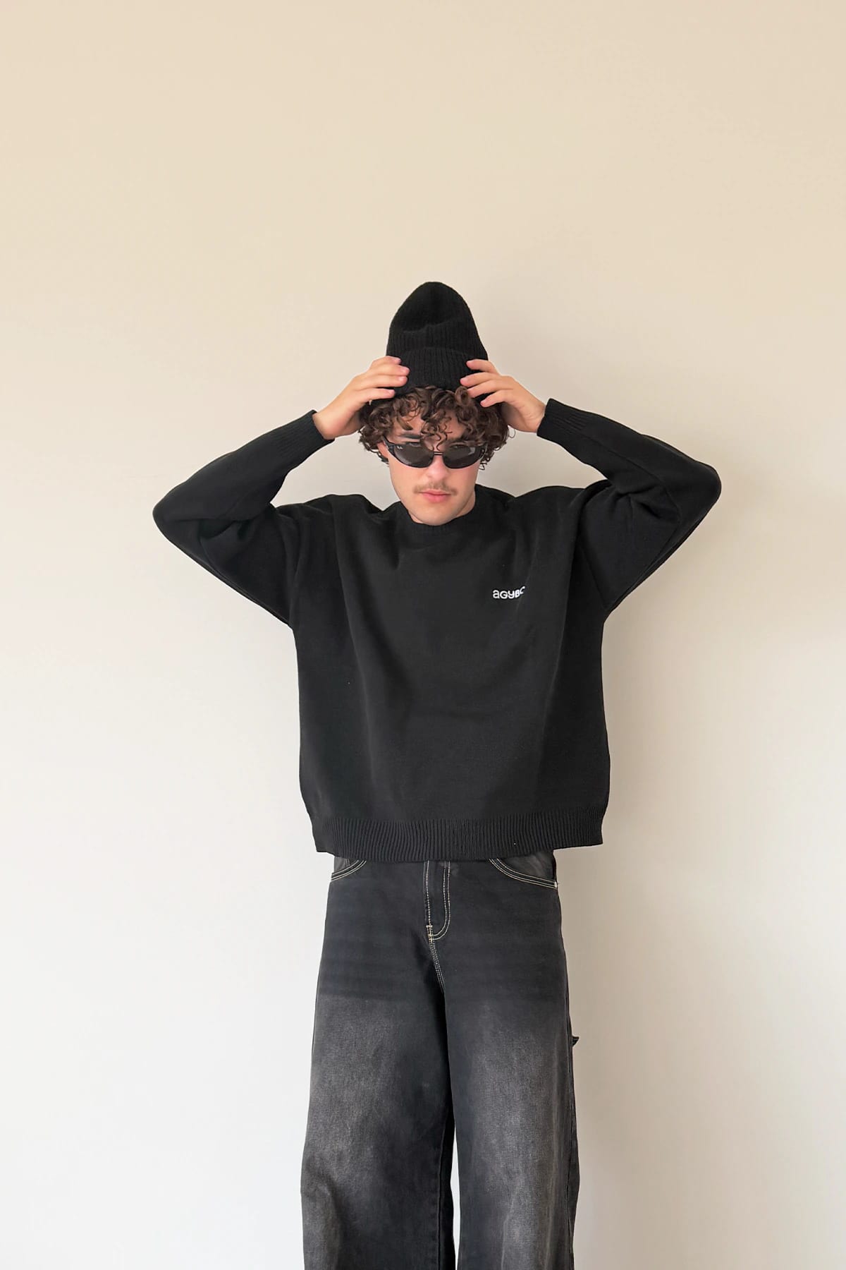 ESSENTIAL SWEATER BLACK - imagen 2