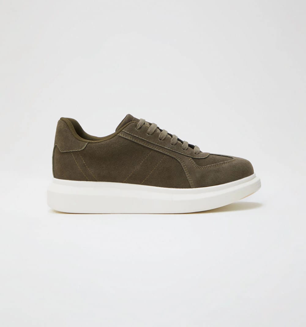 Tenis suela gruesa unicolor - imagen 1