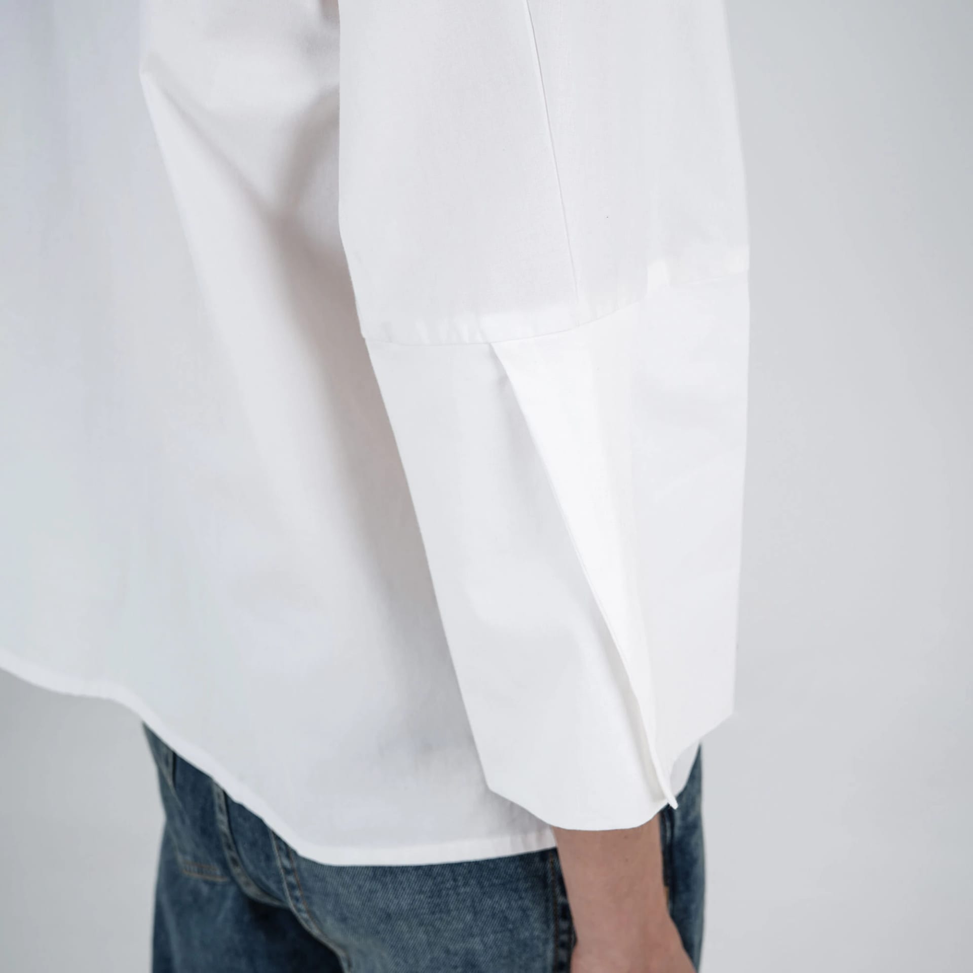 Blusa oversize abierta cuello camisero manga 3/4 - imagen 4