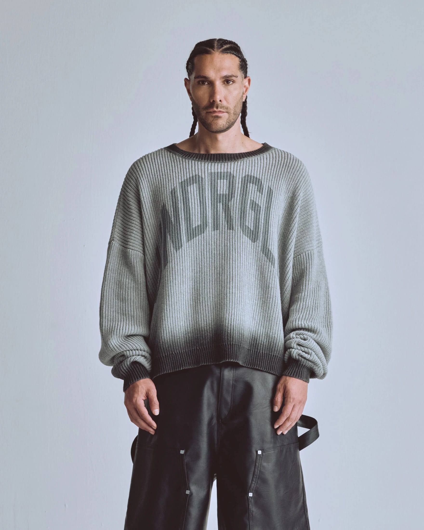 Basics Gradient Knit Crewneck Gradient Gray - imagen 2