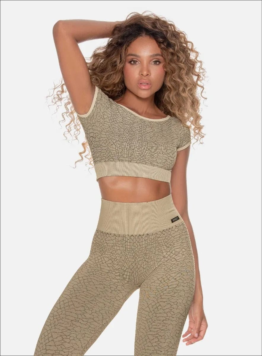 TOP DEPORTIVO SIN COSTURAS - PRECIO ESPECIAL - imagen 2
