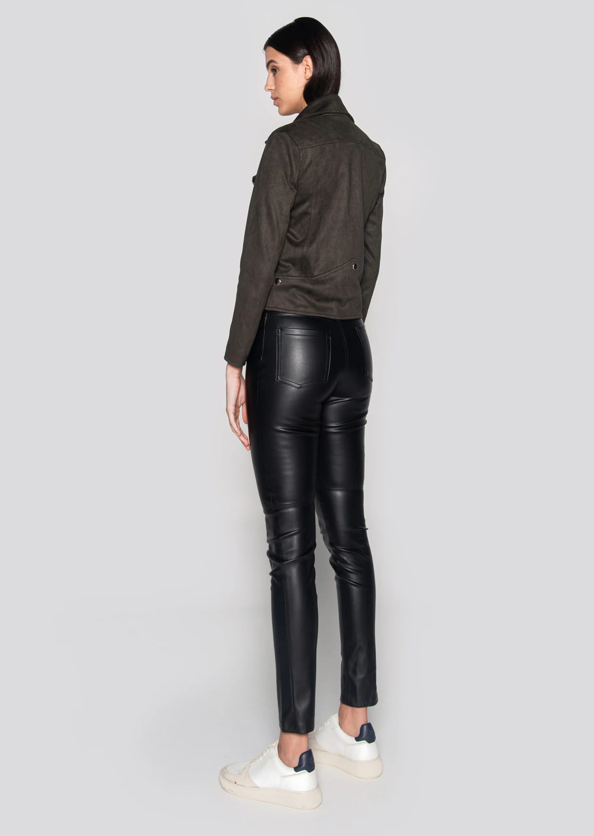 Olivia Biker - imagen 2