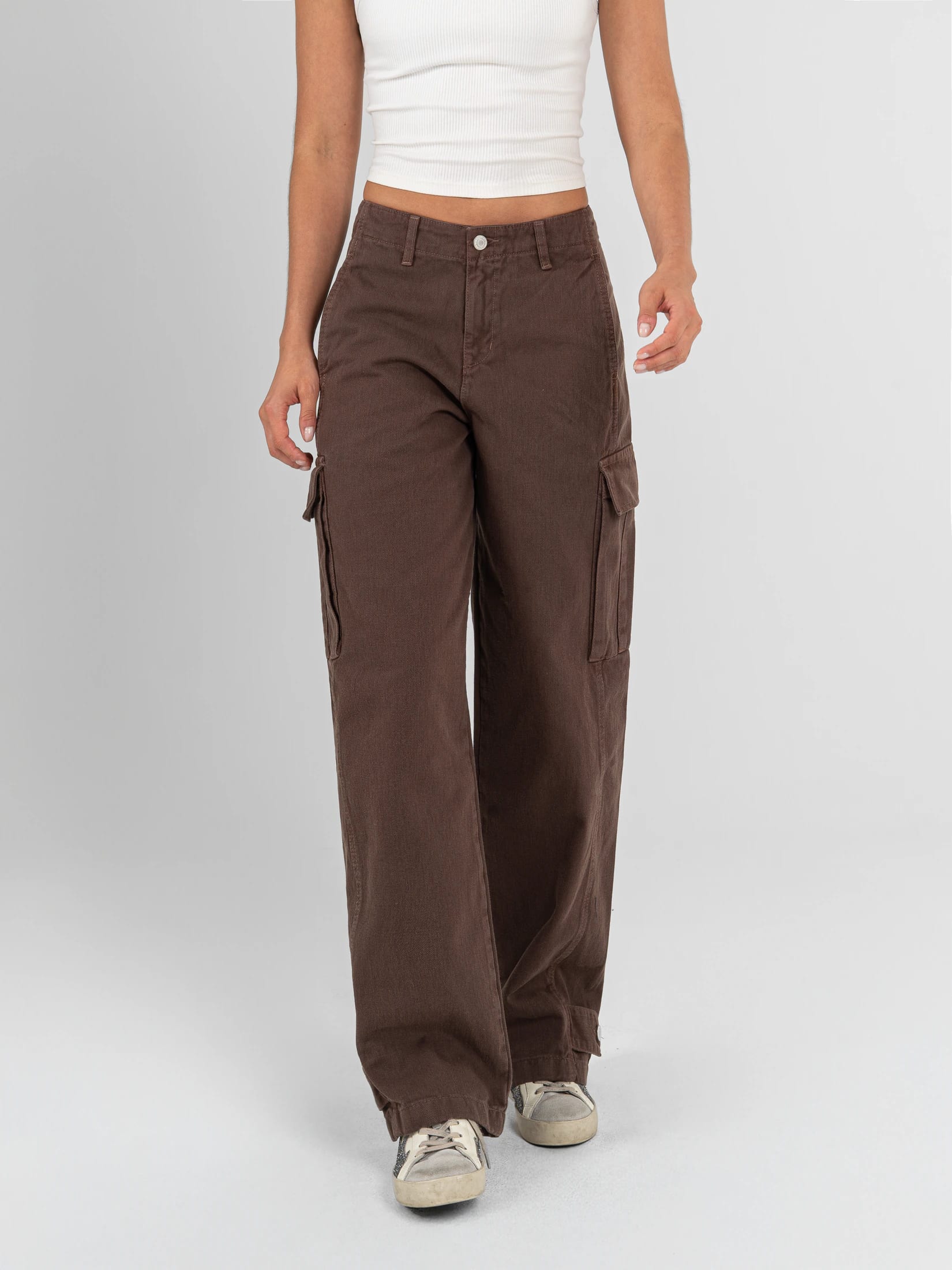 Ref: 0620484 Pantalón Cargo rígido, tiro alto, tono café, diseño con bolsillos laterales - imagen 1