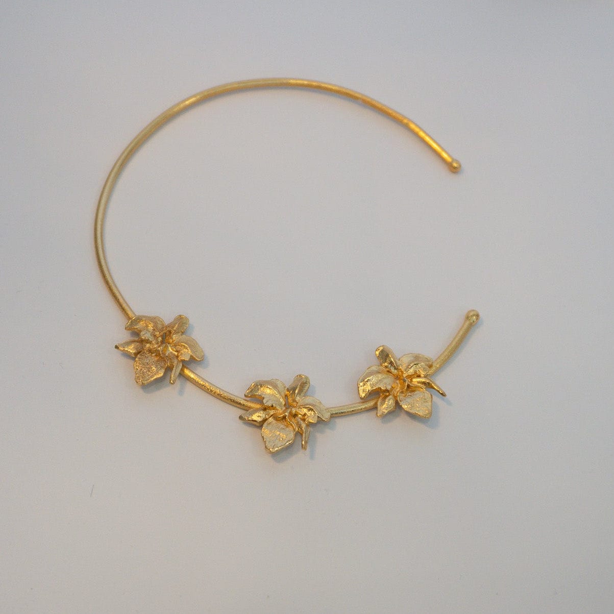 Cattleya Round Choker - imagen 1