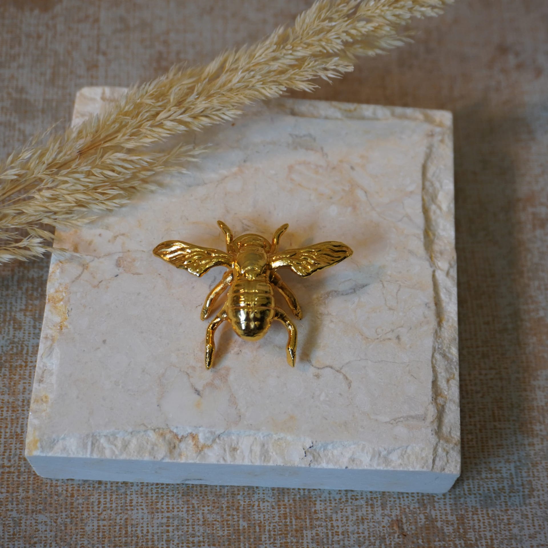 Wasp Pin - imagen 4