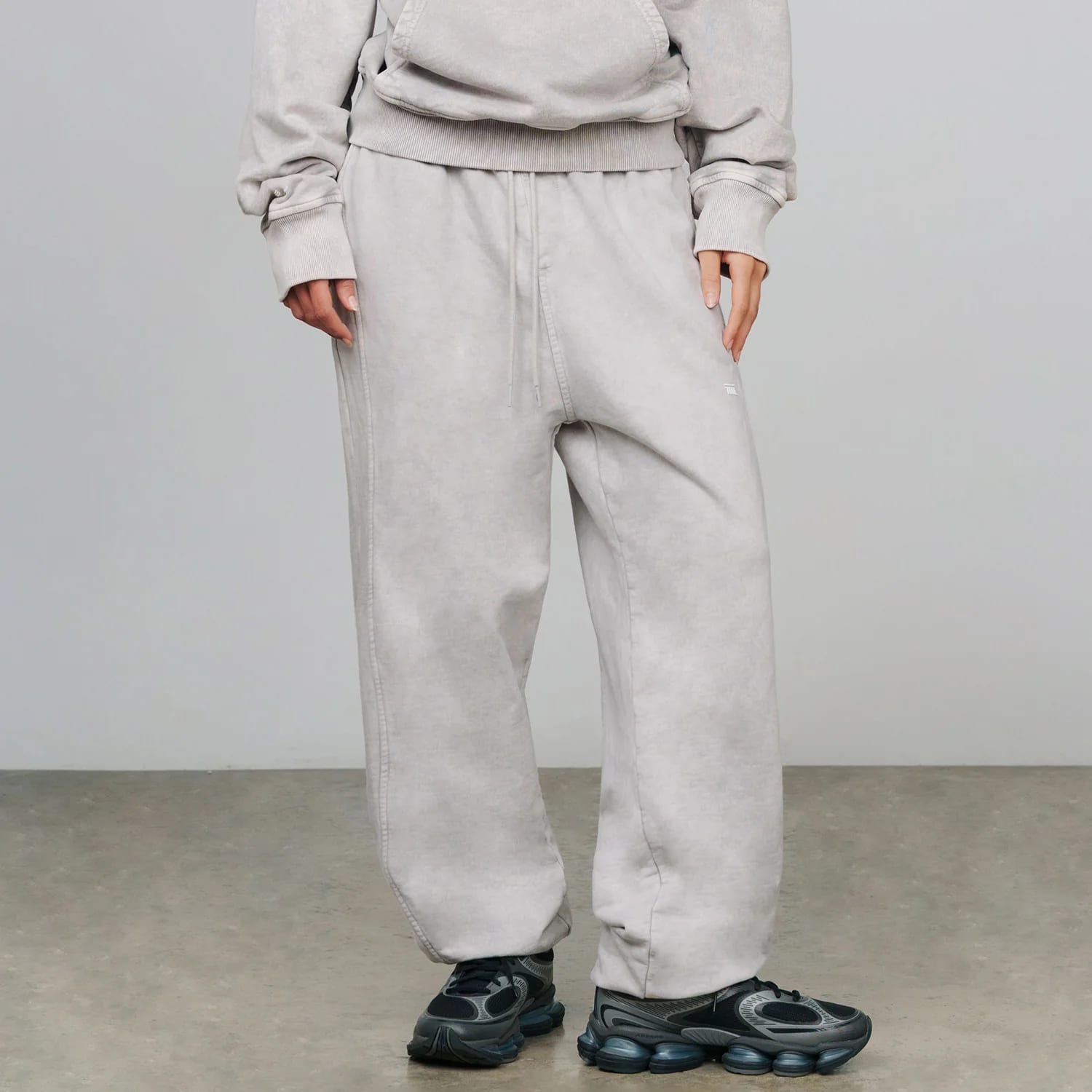 True Classic Jogger - Washed Gray - imagen 15