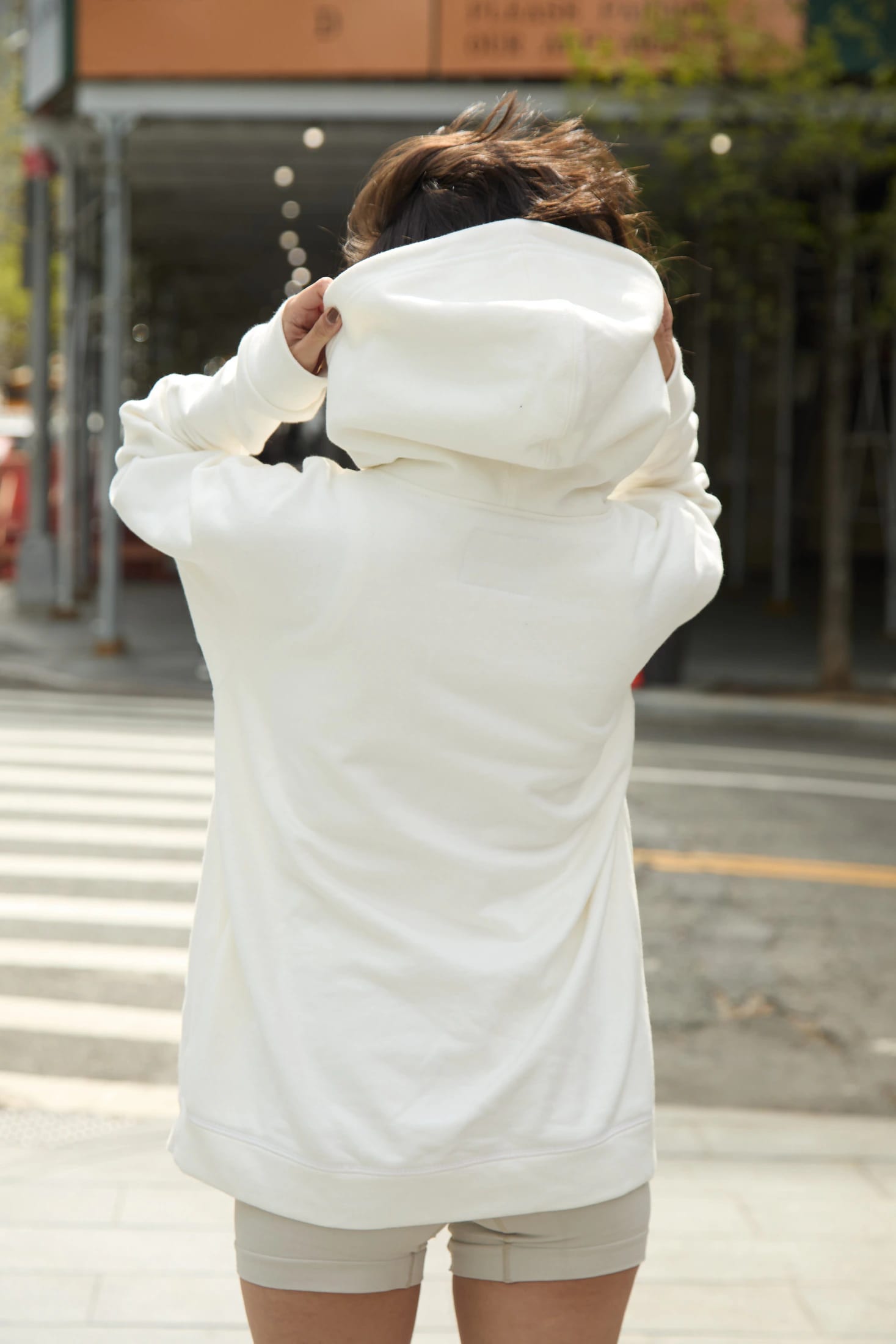 HOODIE CREMA - UNISEX - imagen 3