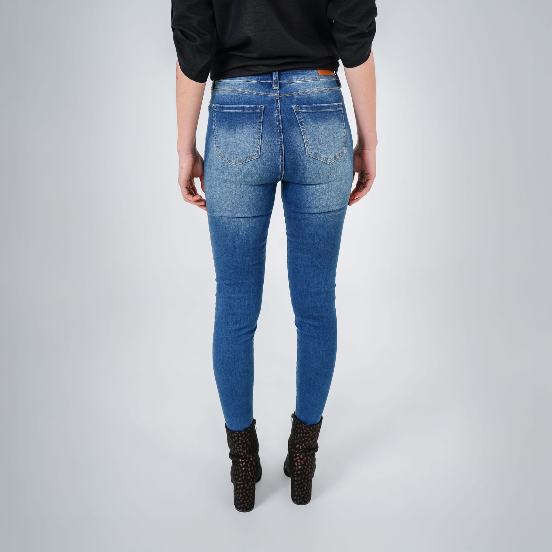 Jean diva bota skinny tiro medio - imagen 3