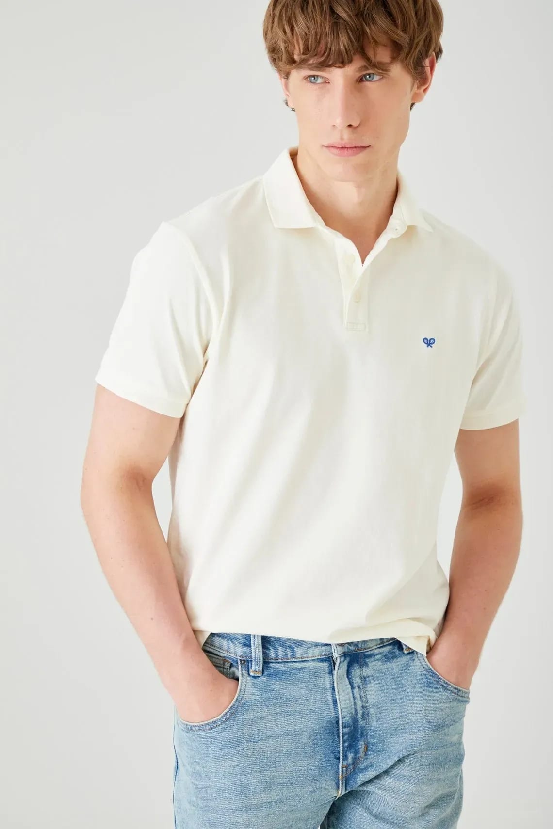 Polo regular fit con logo bordado en algodón blanco para hombre - imagen 6