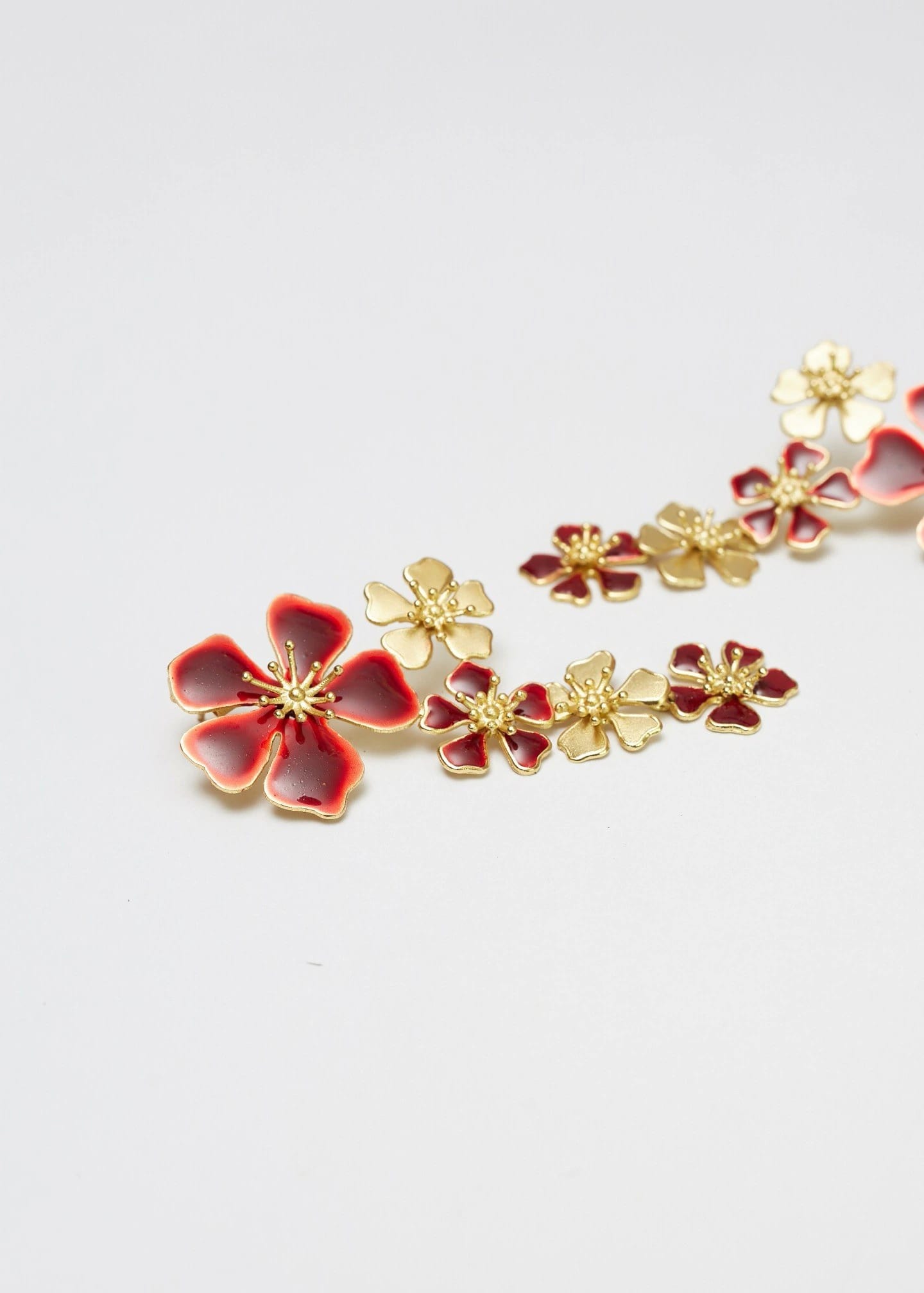 Aretes Falling Auroras rojo vino - imagen 3