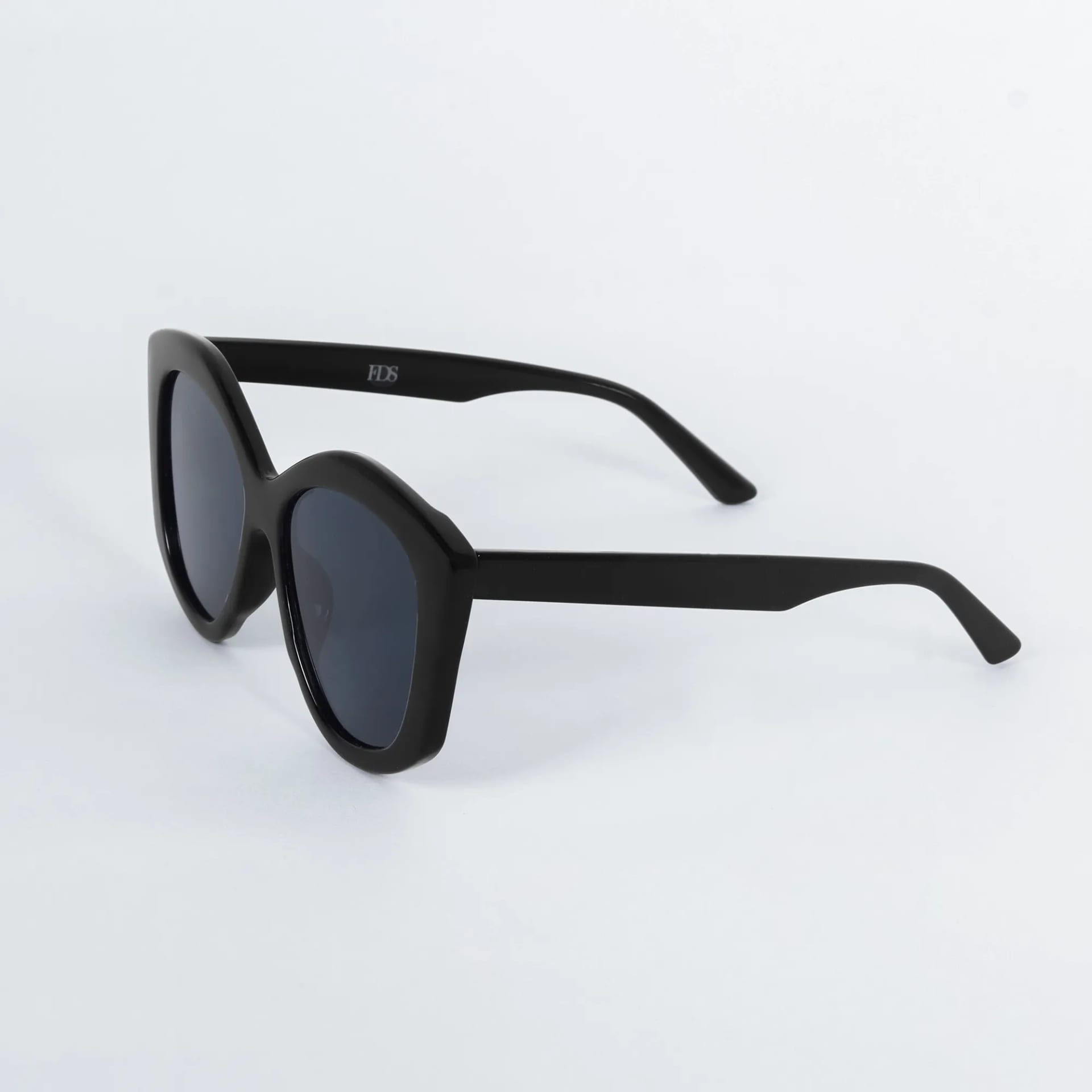 Gafas de sol Negras Asimetricas - imagen 5