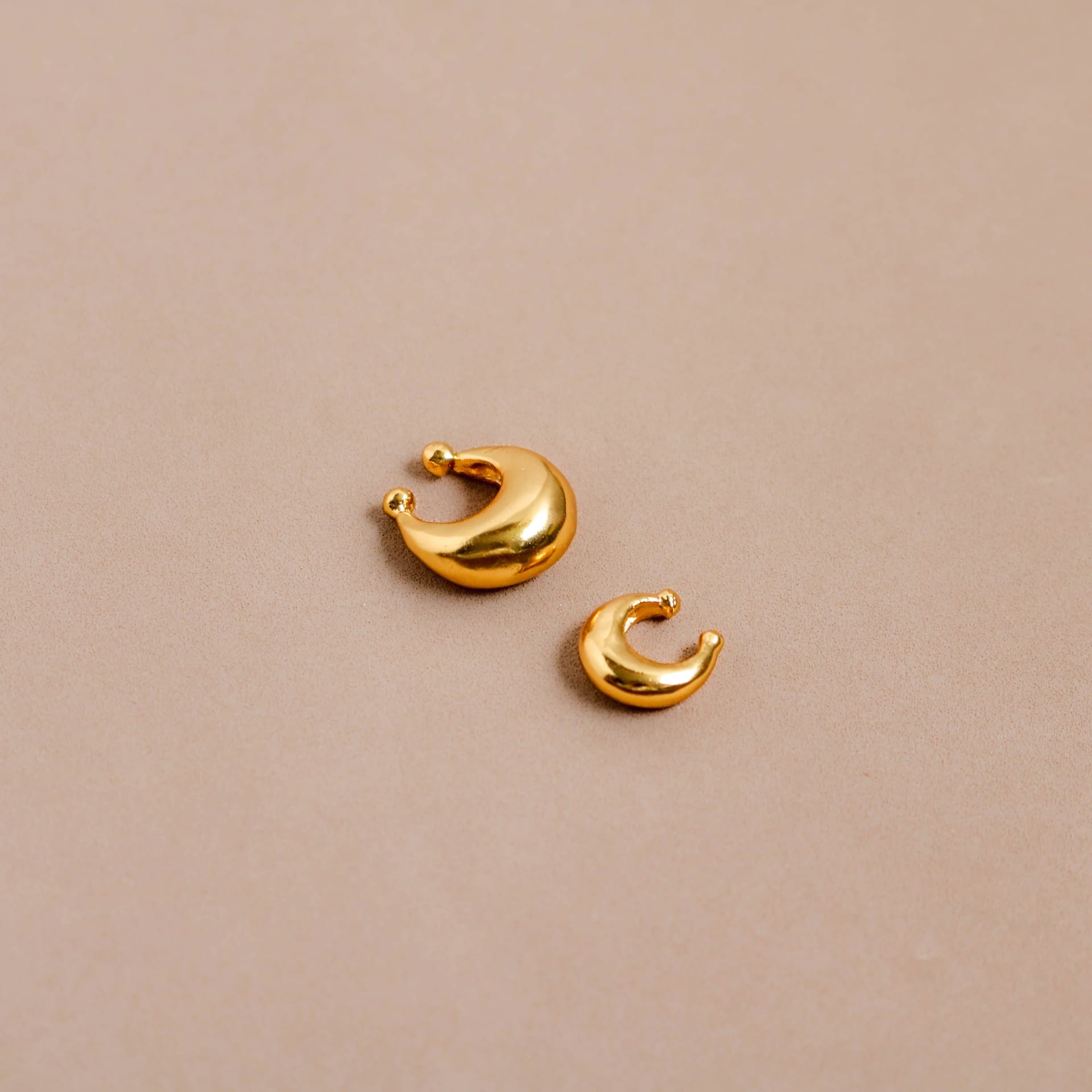 Mini Earcuff Icon | Dorado - imagen 1
