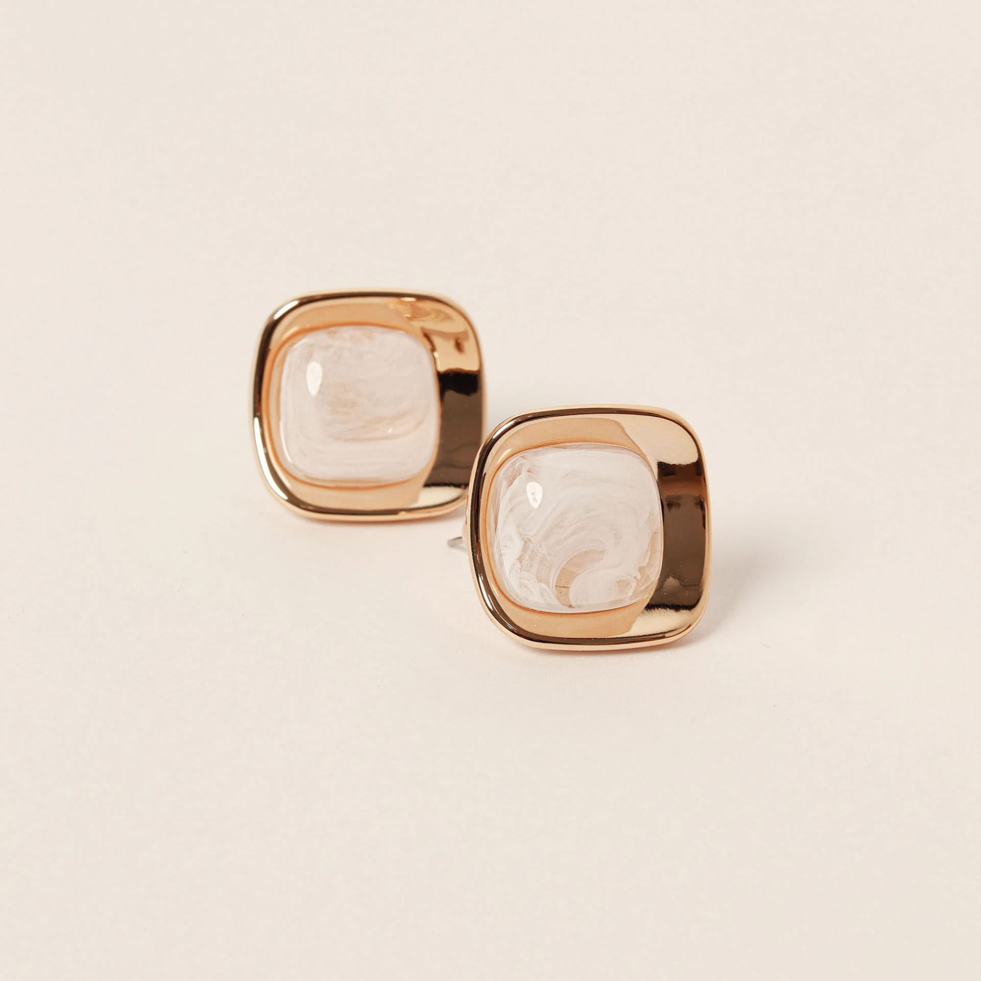 Aretes Cuadrados Nácar - imagen 1