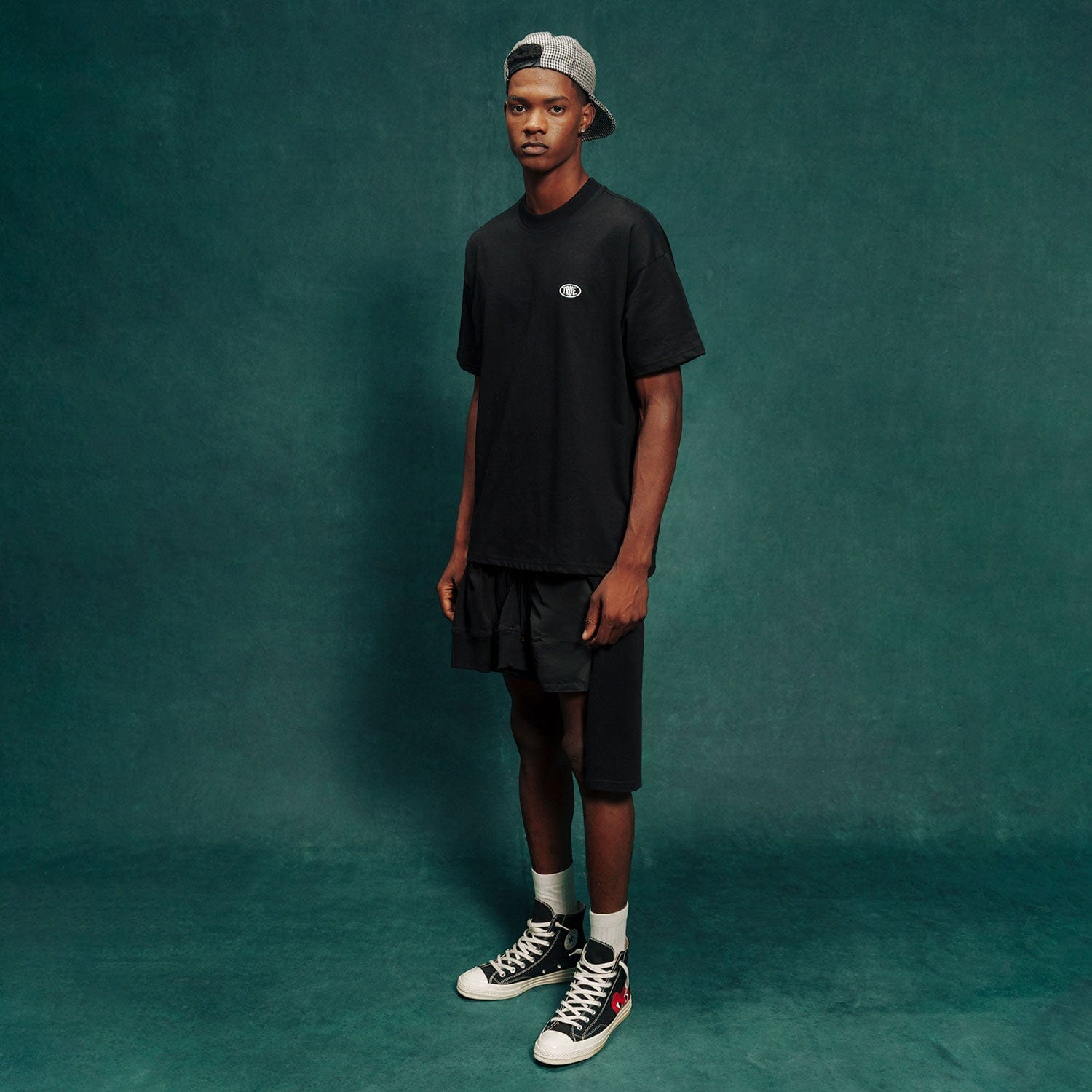 True Uniform Oversized T-Shirt - Black - imagen 4