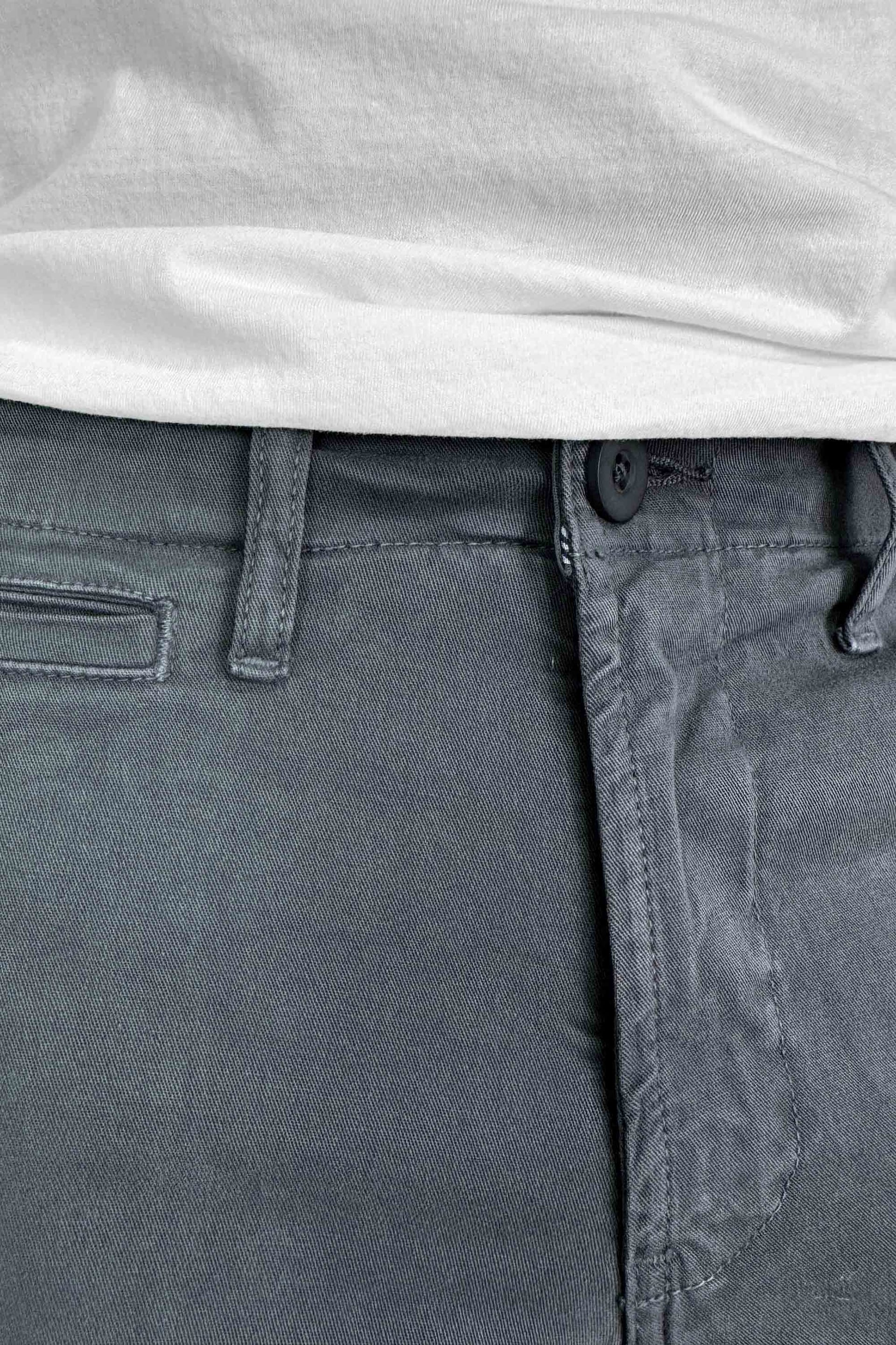 PANTALON CARGO PLOMO - imagen 2
