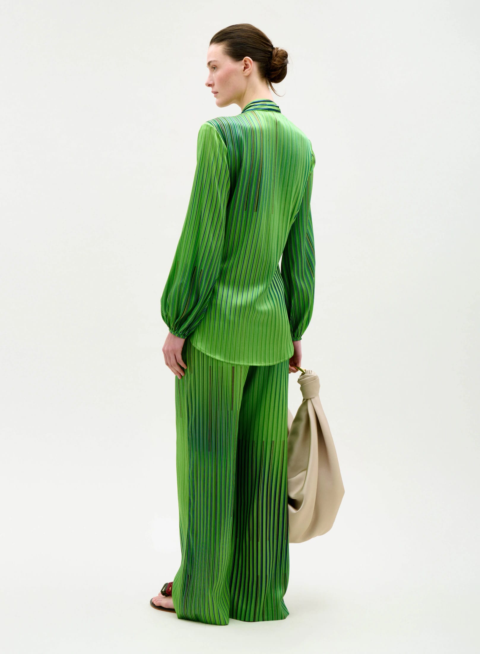 Emine Pant - imagen 3
