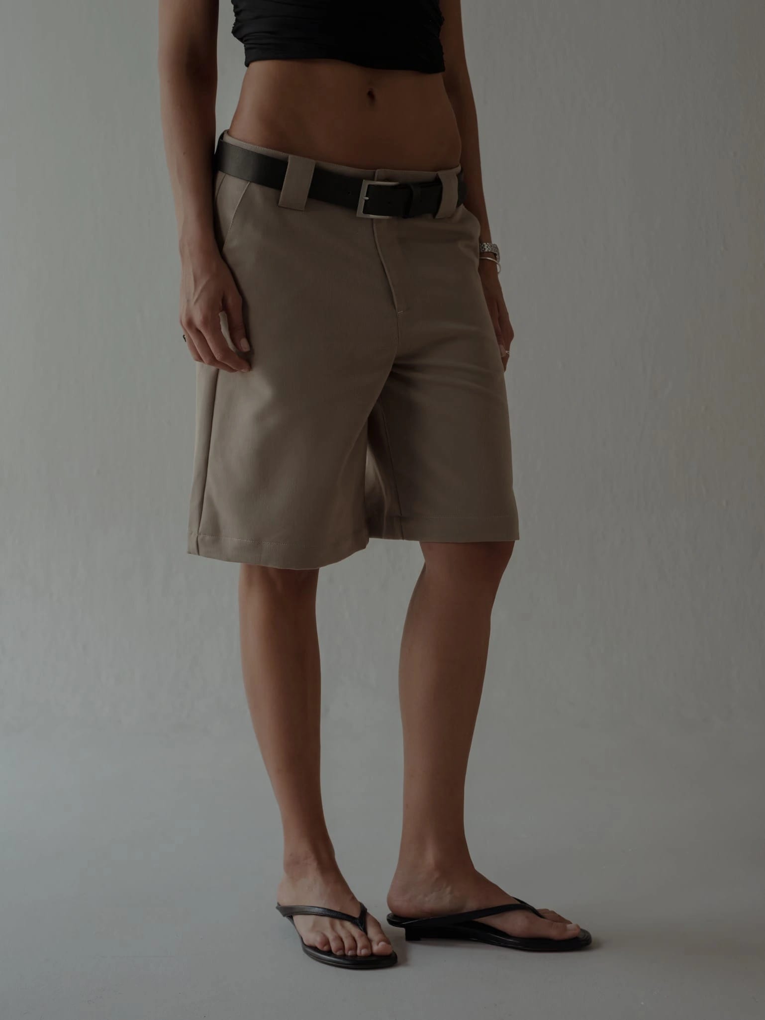 LONG CLASSIC SHORTS - TAUPE - imagen 1