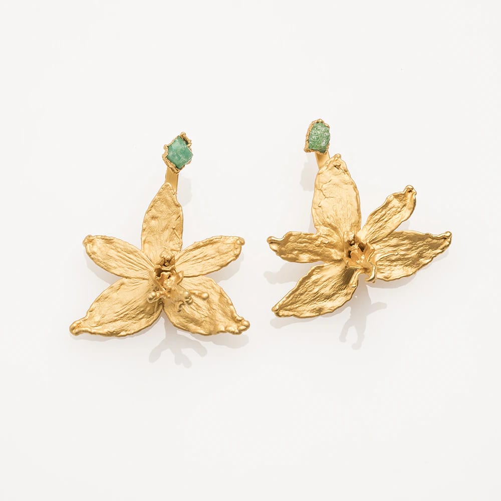 Odontoglossom and Rough Emeralds EarJacket - imagen 1