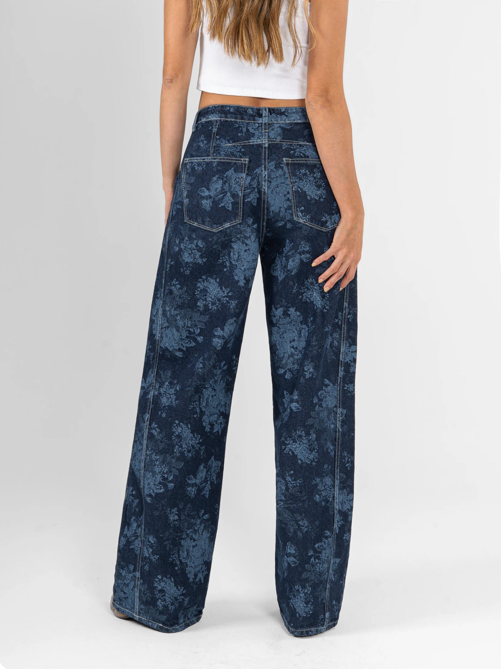 Ref: 066478 Jean wide leg, rígido, tiro alto, detalle de tela estampada, con cortes, tono azul oscuro - imagen 2