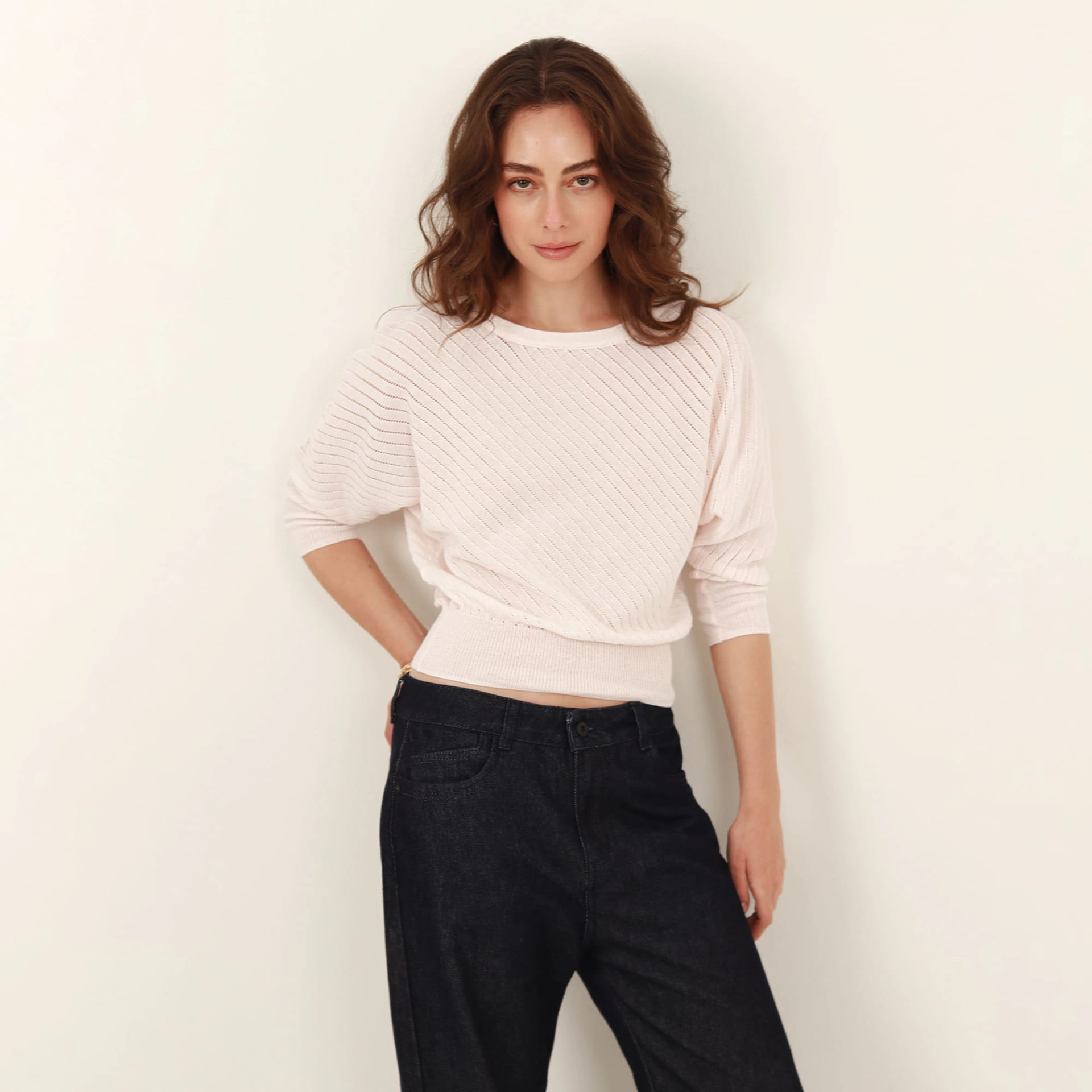 Sweater relajado cuello redondo manga amplia - imagen 1