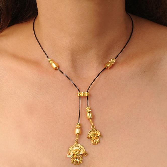 Collar Cuero Negro Corbata dos Dijes Pequeños Zoomorfo con Aretes Tairona - imagen 2