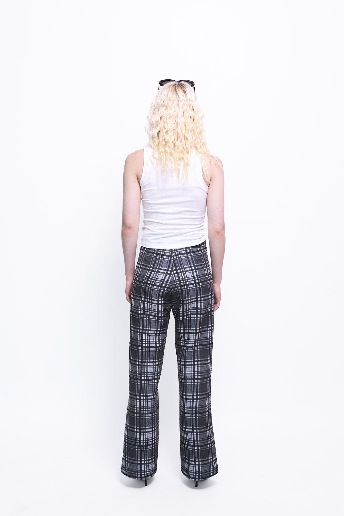 Everyday Pants in Black Plaid - imagen 4