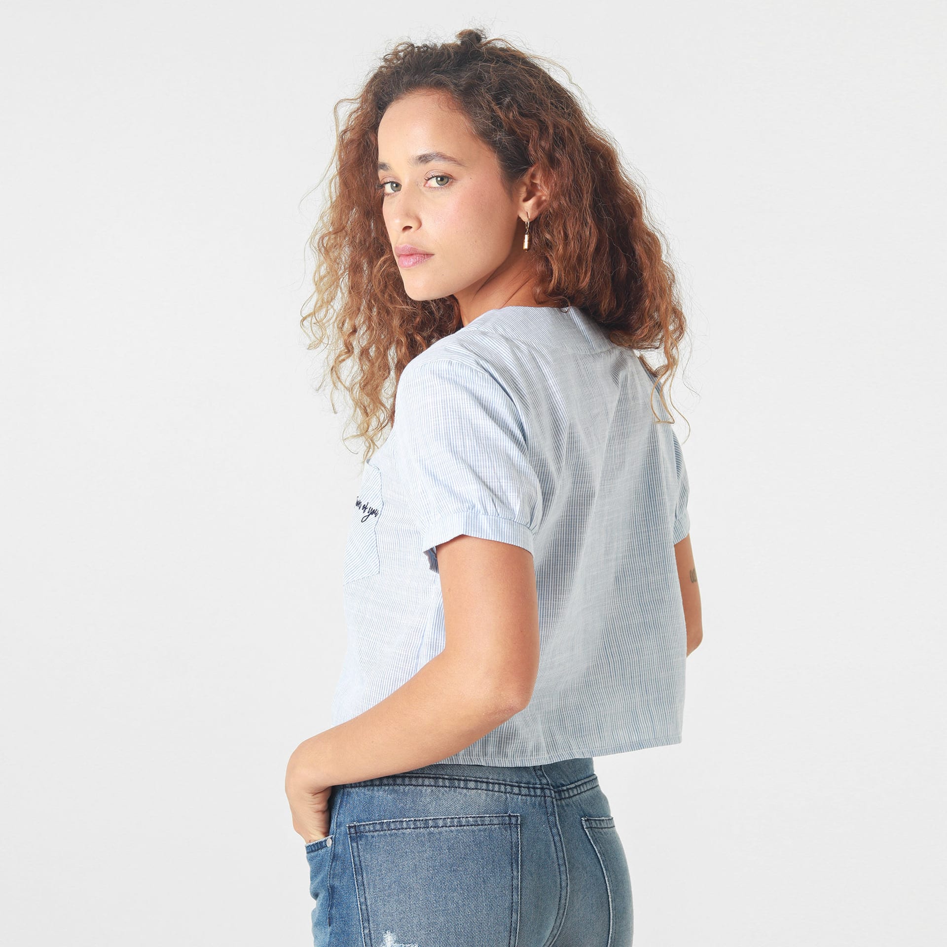 Blusa Crop Cuello V Manga Corta - imagen 4
