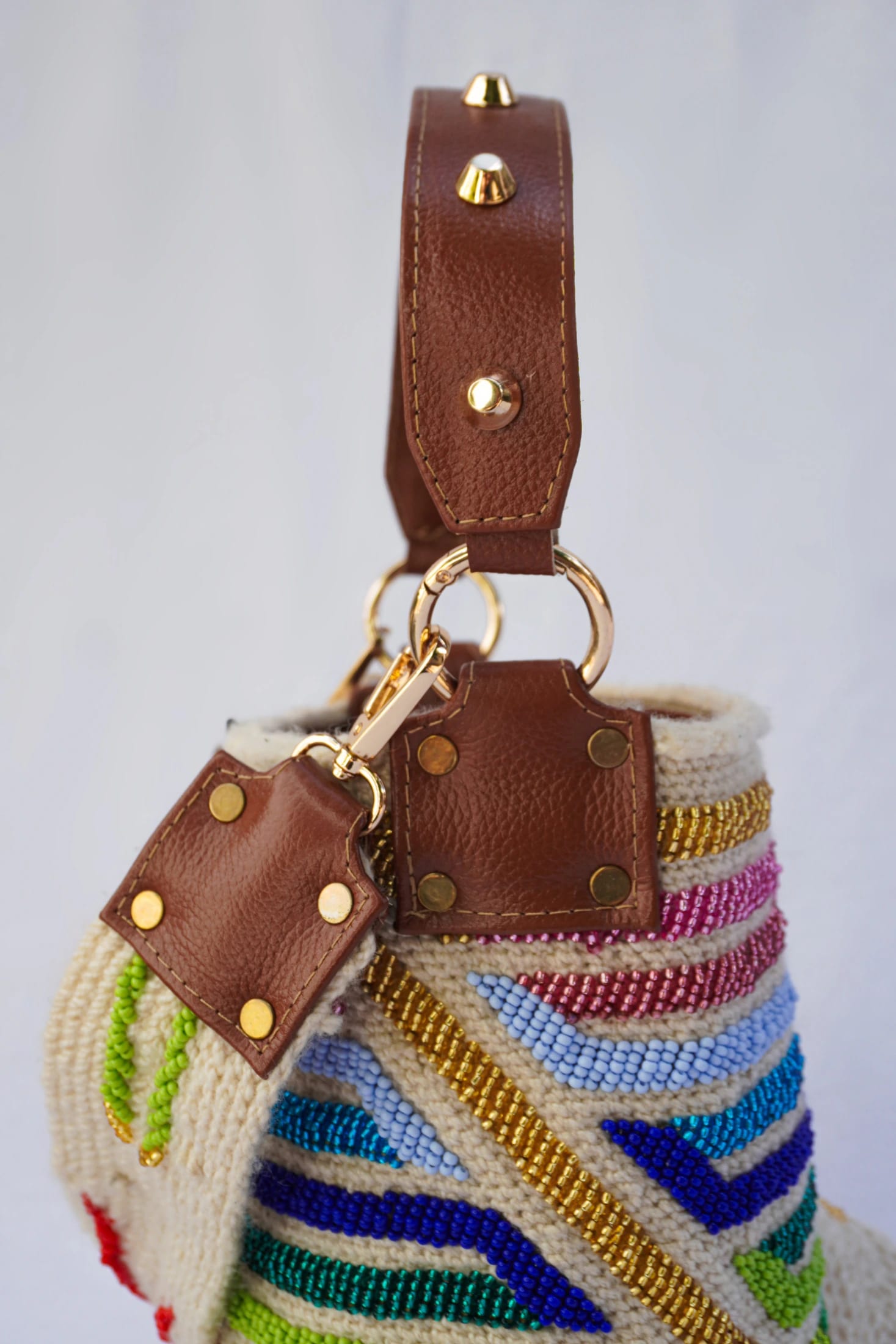 Mochilas Arhuacas Recamada Con Cuero - imagen 1