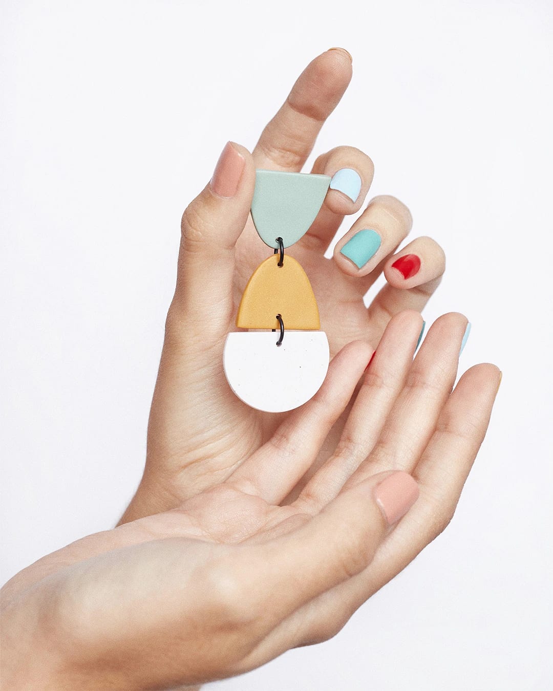 Arc3 Earrings - imagen 2