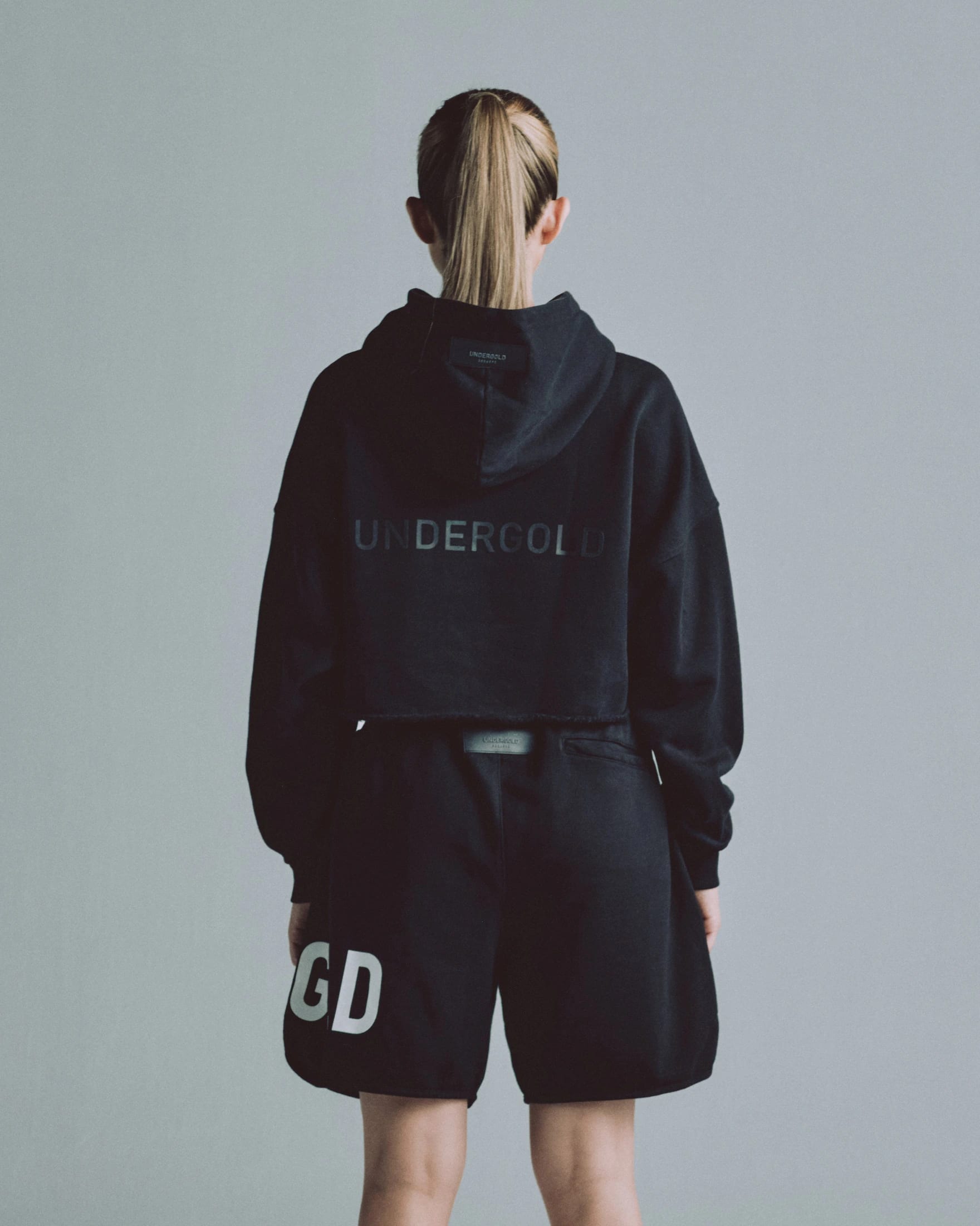 Line Logo Cropped Hoodie Black - imagen 5
